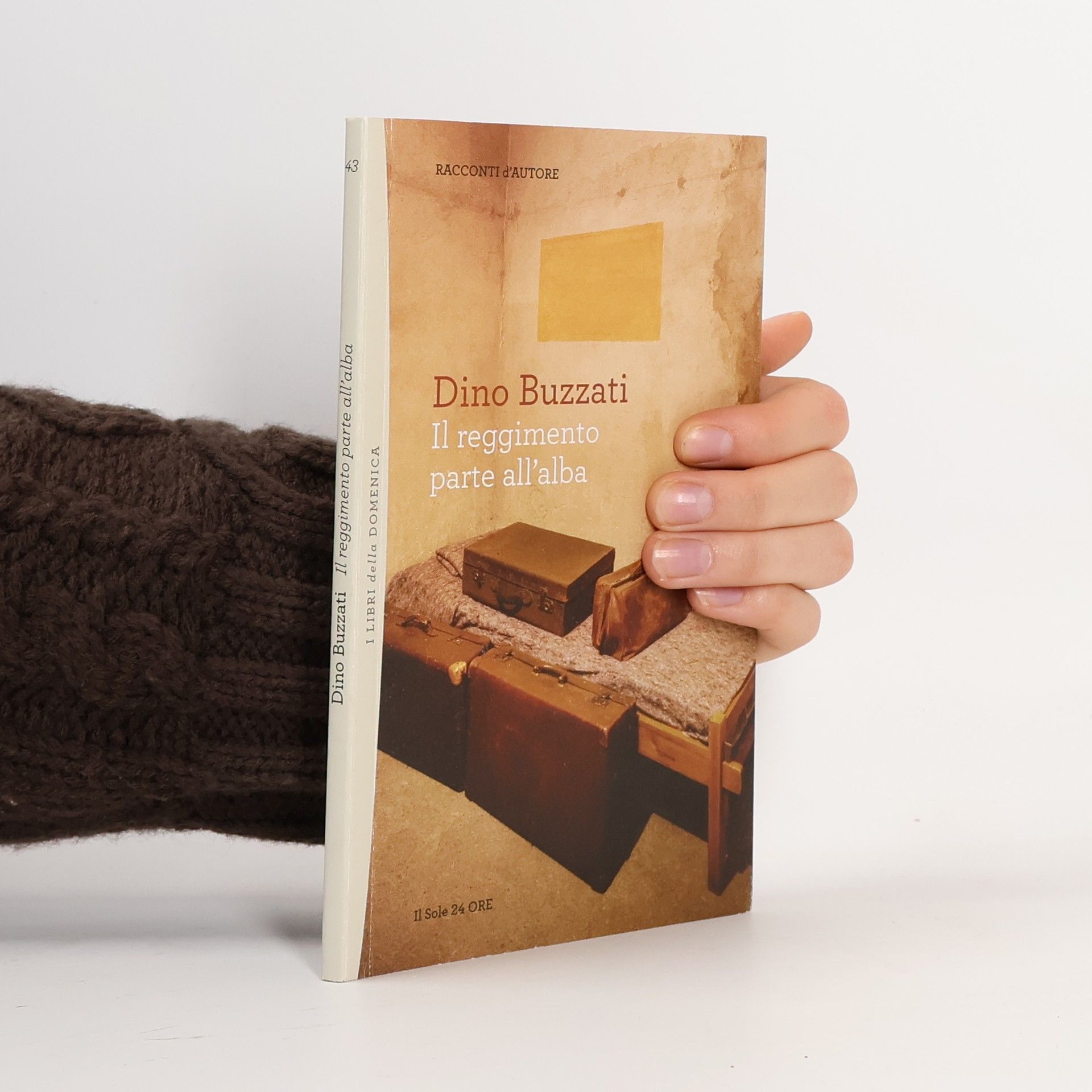 Il reggimento parte all'alba