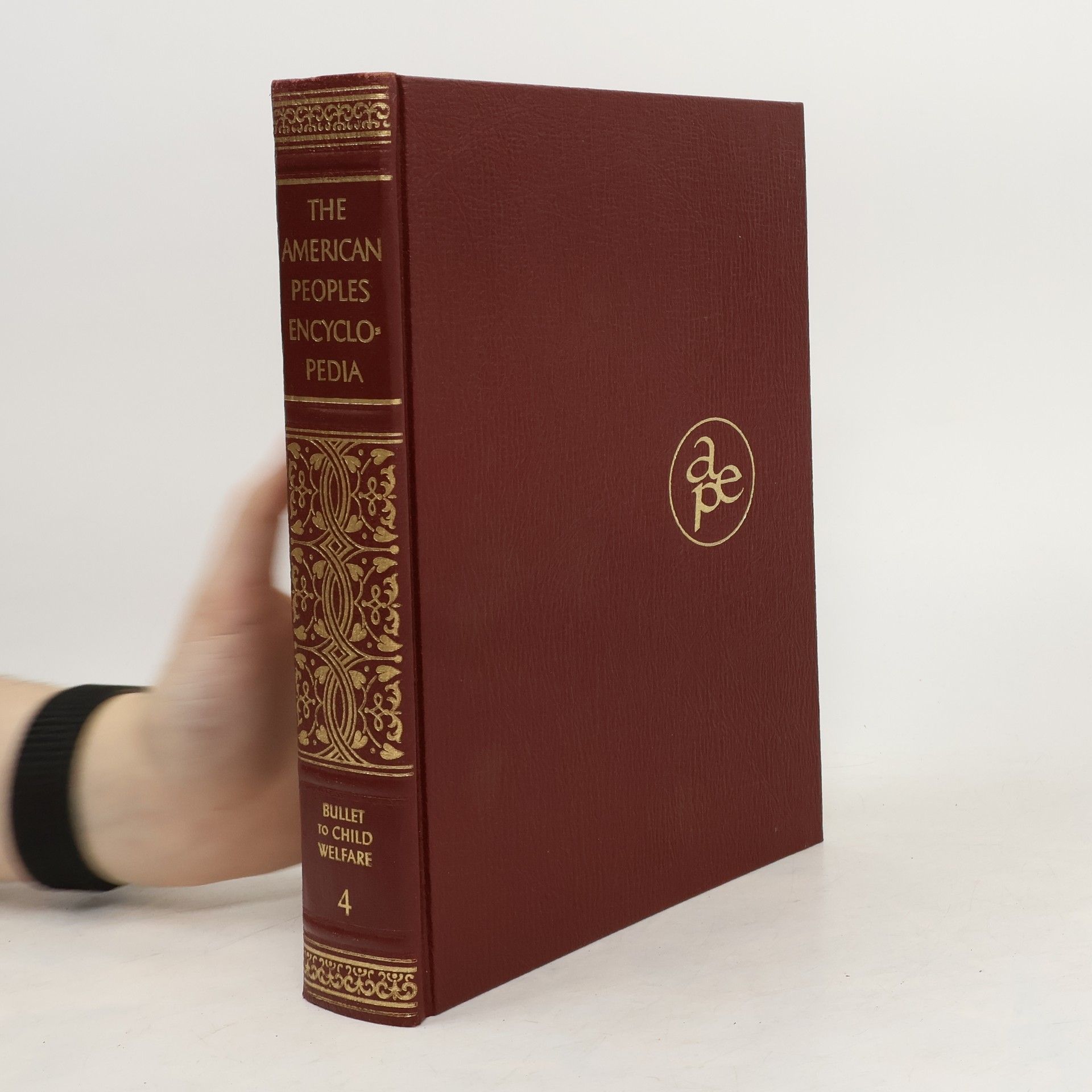 Various authors The American Peoples Encyclopedia 4