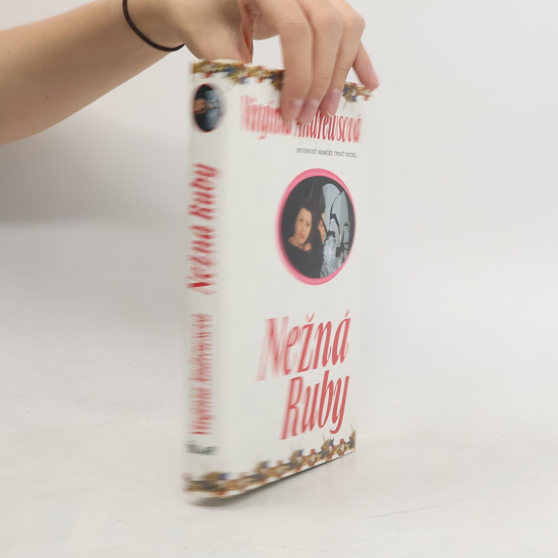 Virginia Cleo Andrews Nežná Ruby