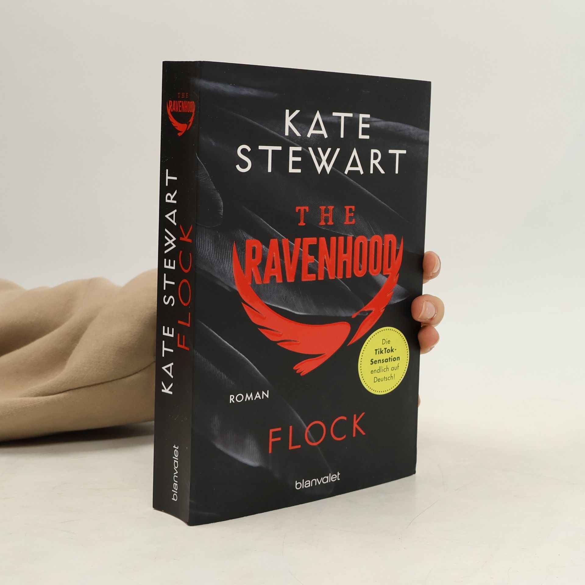 Kate Stewart The Ravenhood - Flock