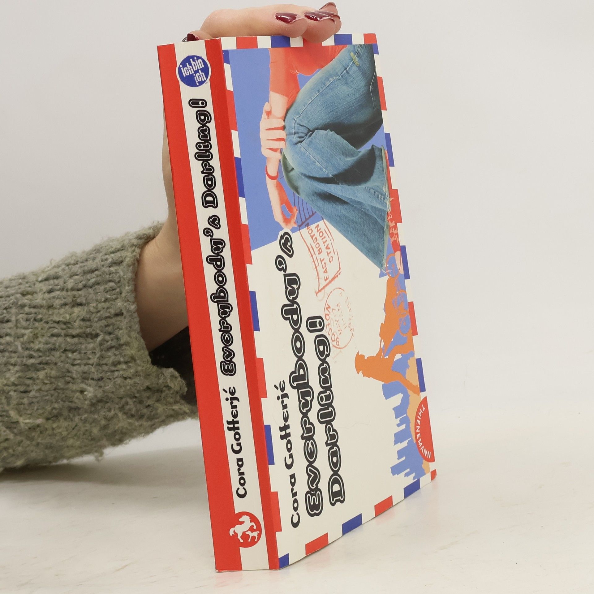 Everybody's Darling!