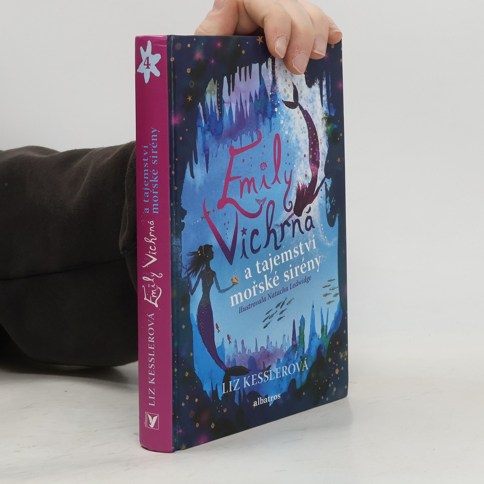 Liz Kessler Emily Vichrná a tajemství mořské sirény