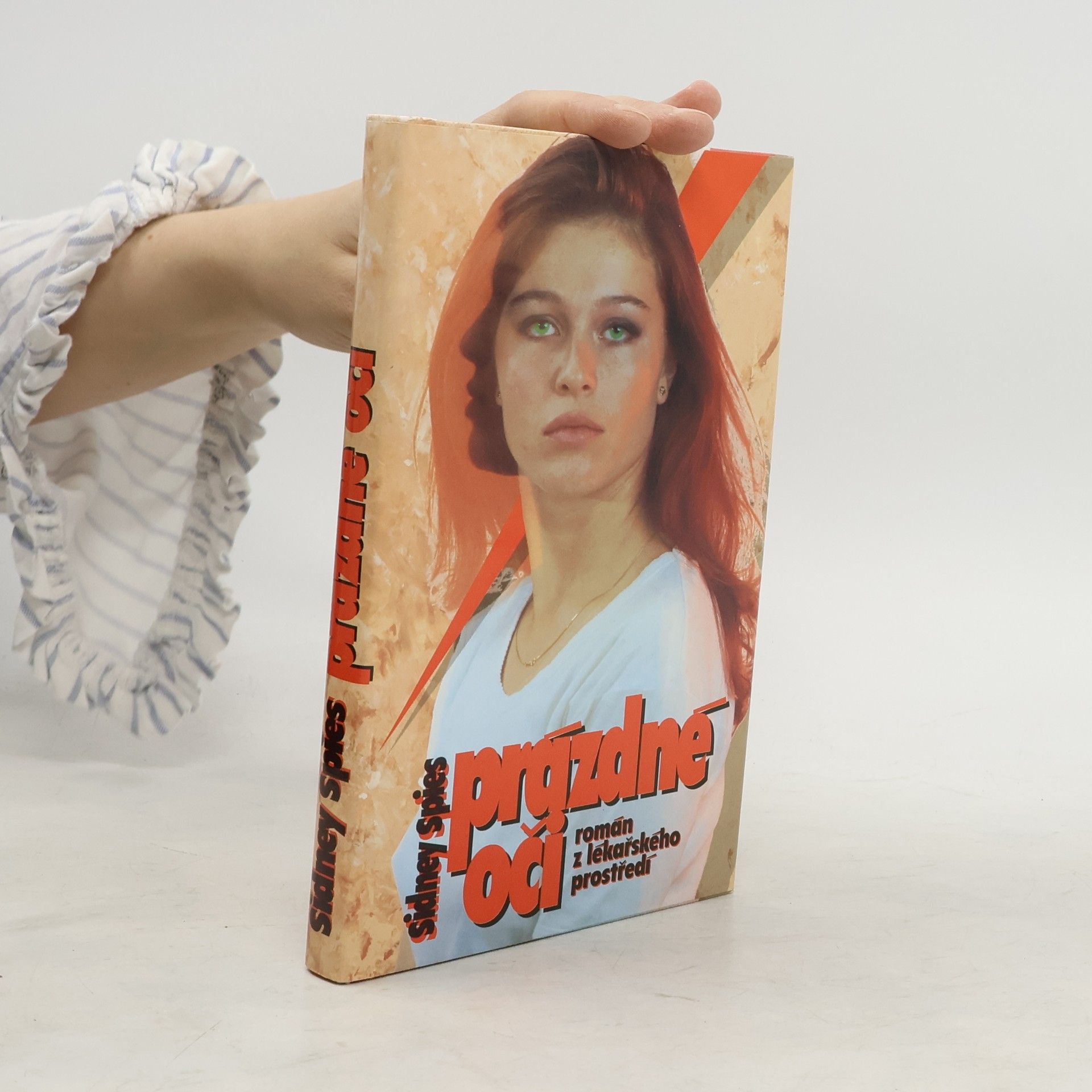 Sidney Spies Prázdné oči