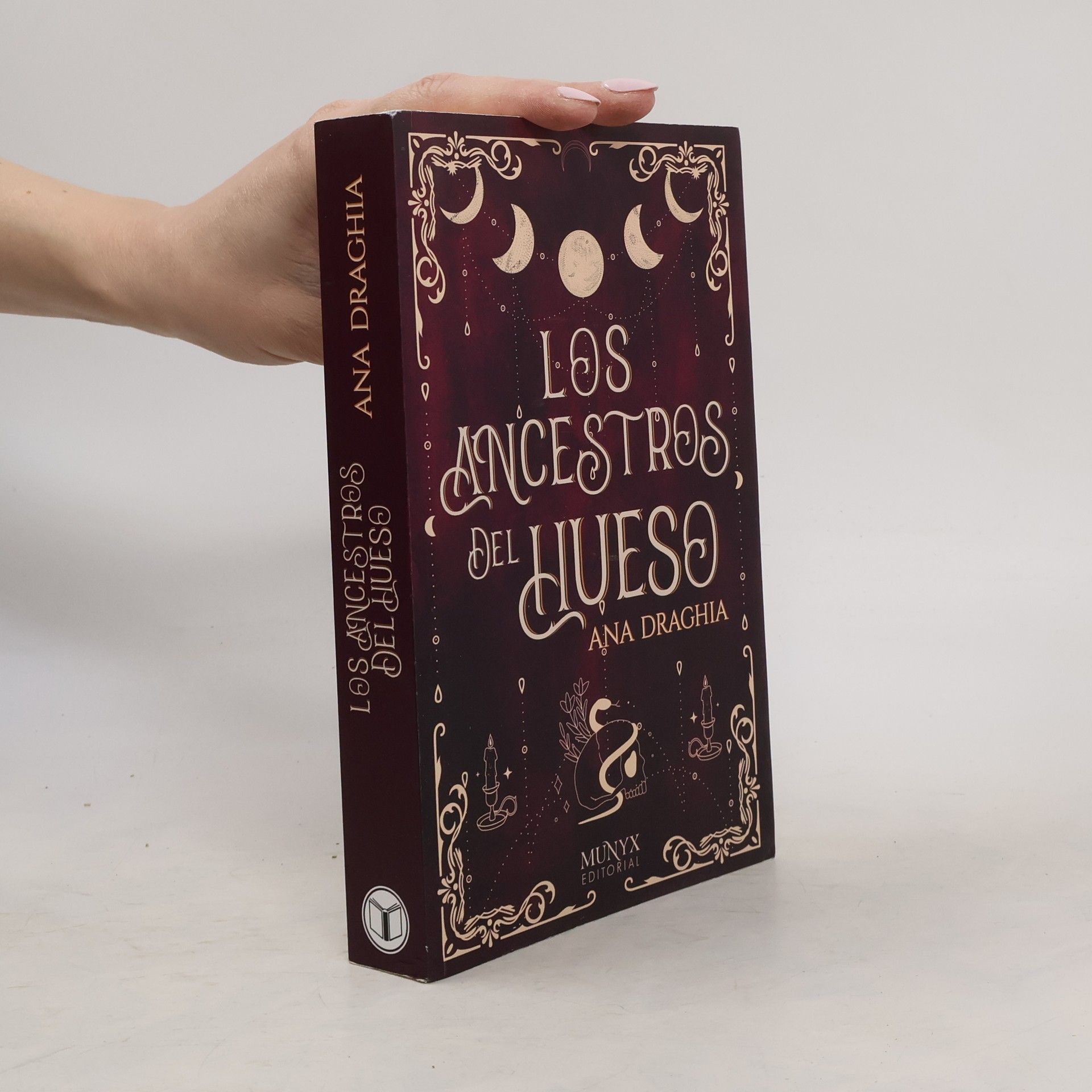 Ana Draghia Los ancestros del hueso