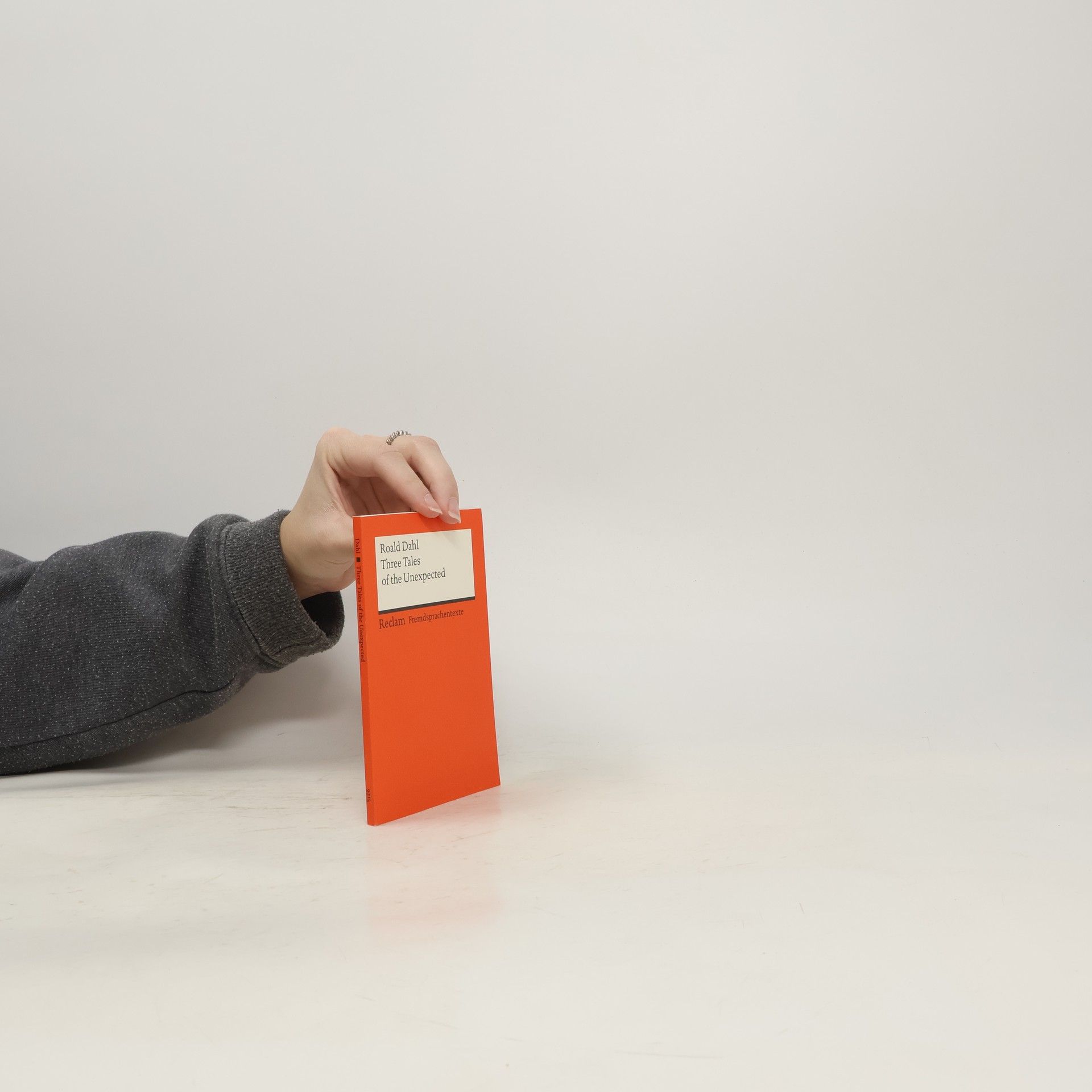 Roald Dahl Three Tales of the Unexpected