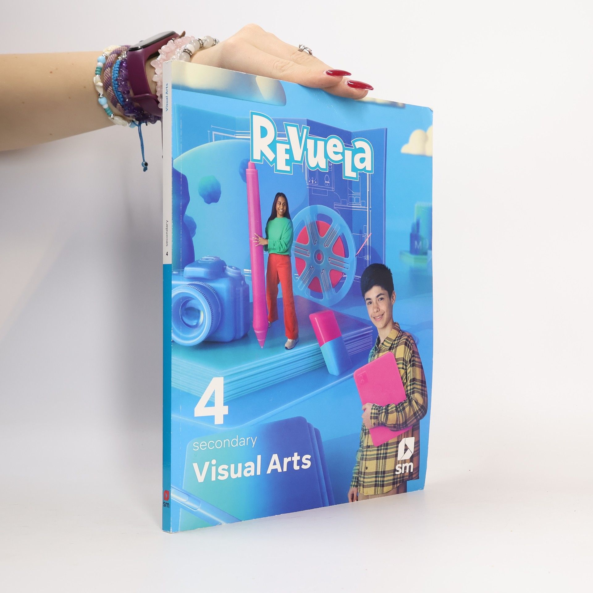 Collectif d'auteurs Visual Arts, 4 Secondary, Revuela