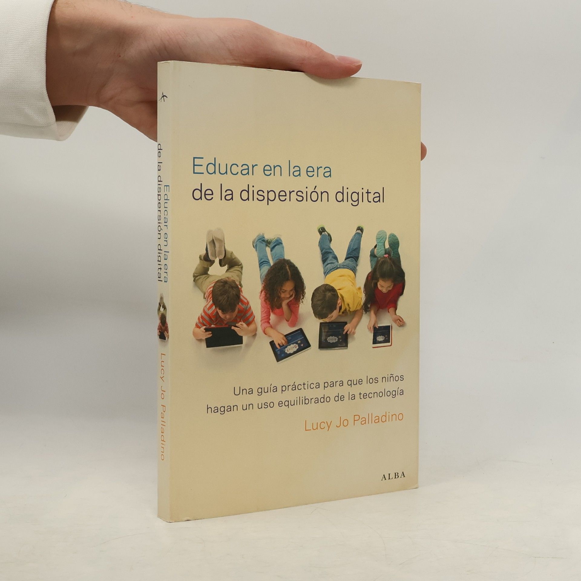 Isabel Ferrer Marrades Educar en la era de la dispersión digital