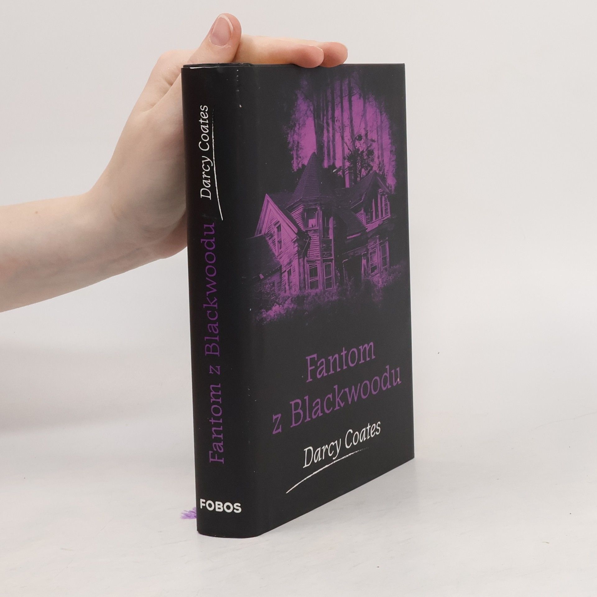 Darcy Coates Fantom z Blackwoodu