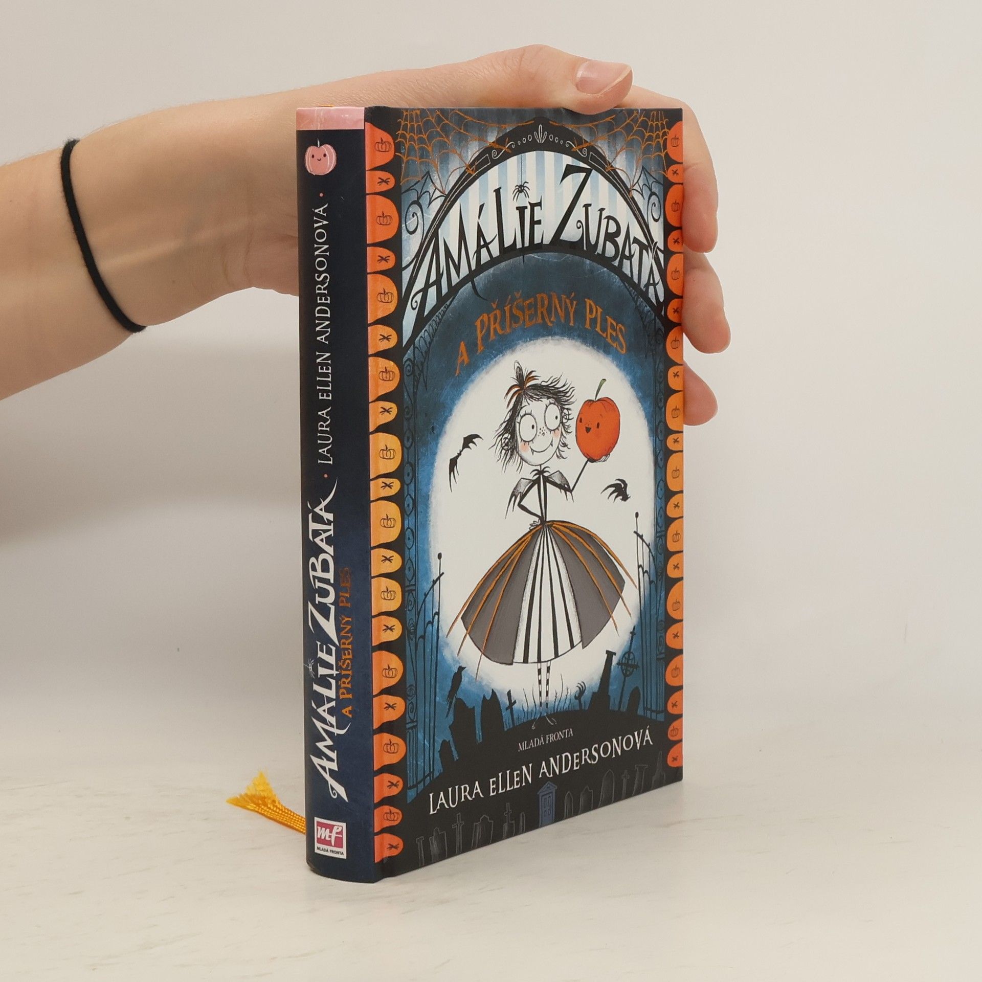 Amálie Zubatá a příšerný ples