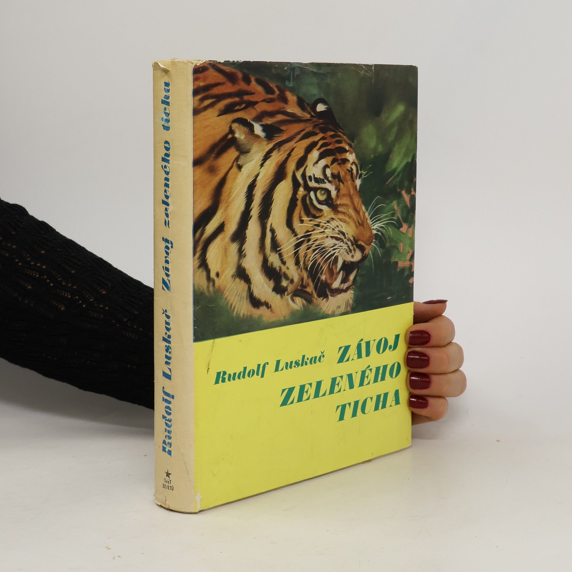 Závoj zeleného ticha