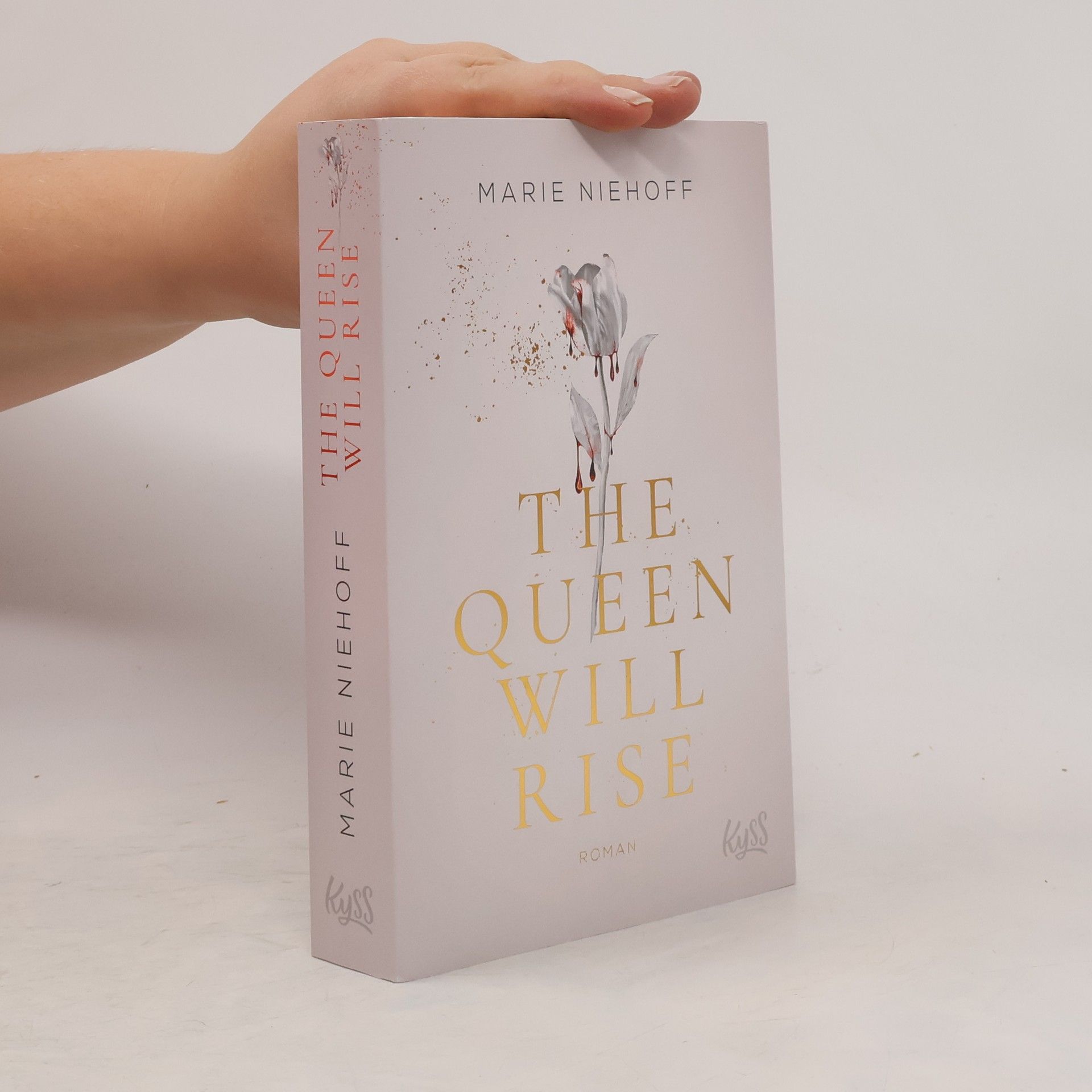 Marie Niehoff The Queen Will Rise