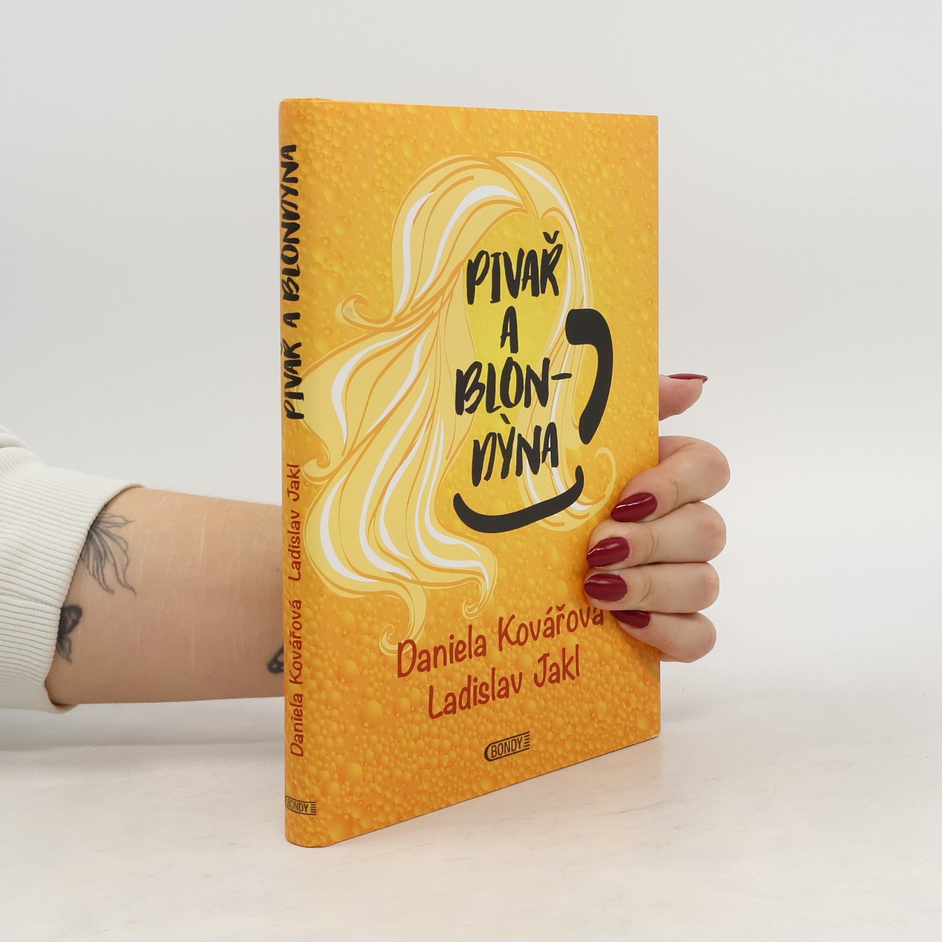 Daniela Kovářová Pivař a blondýna