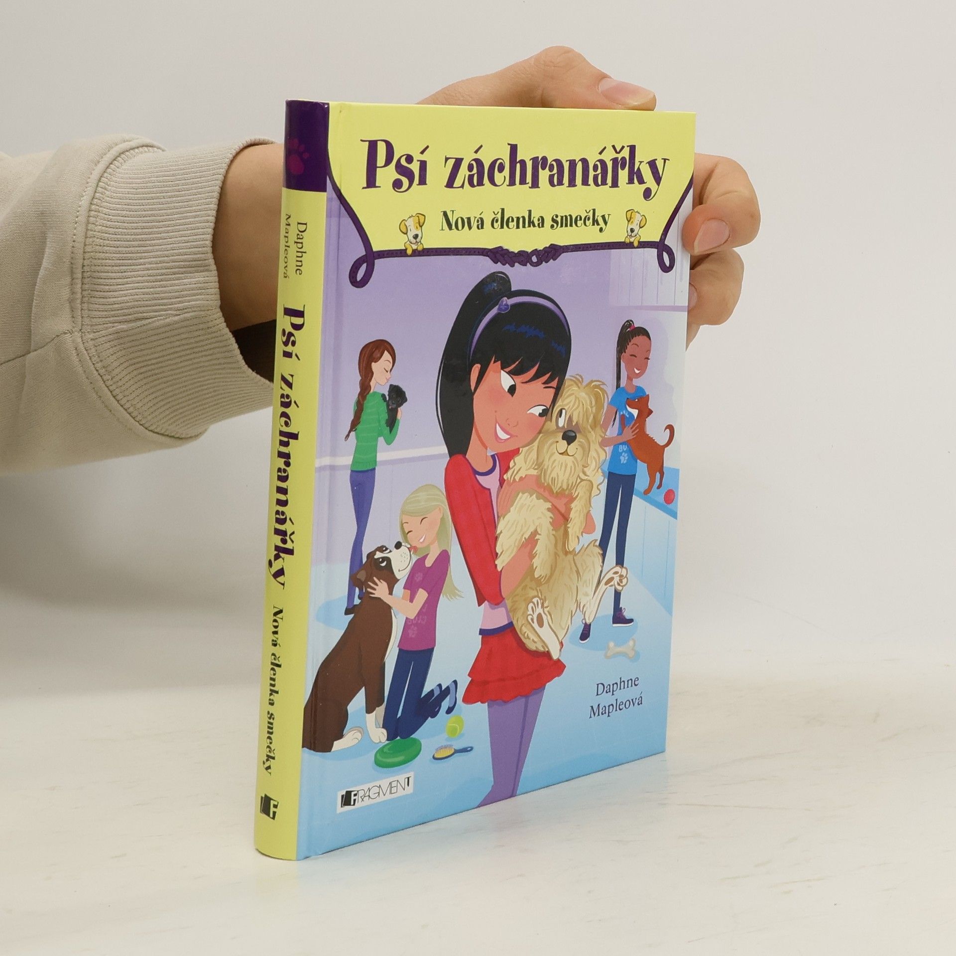 Daphne Maple Psí záchranářky. Nová členka smečky