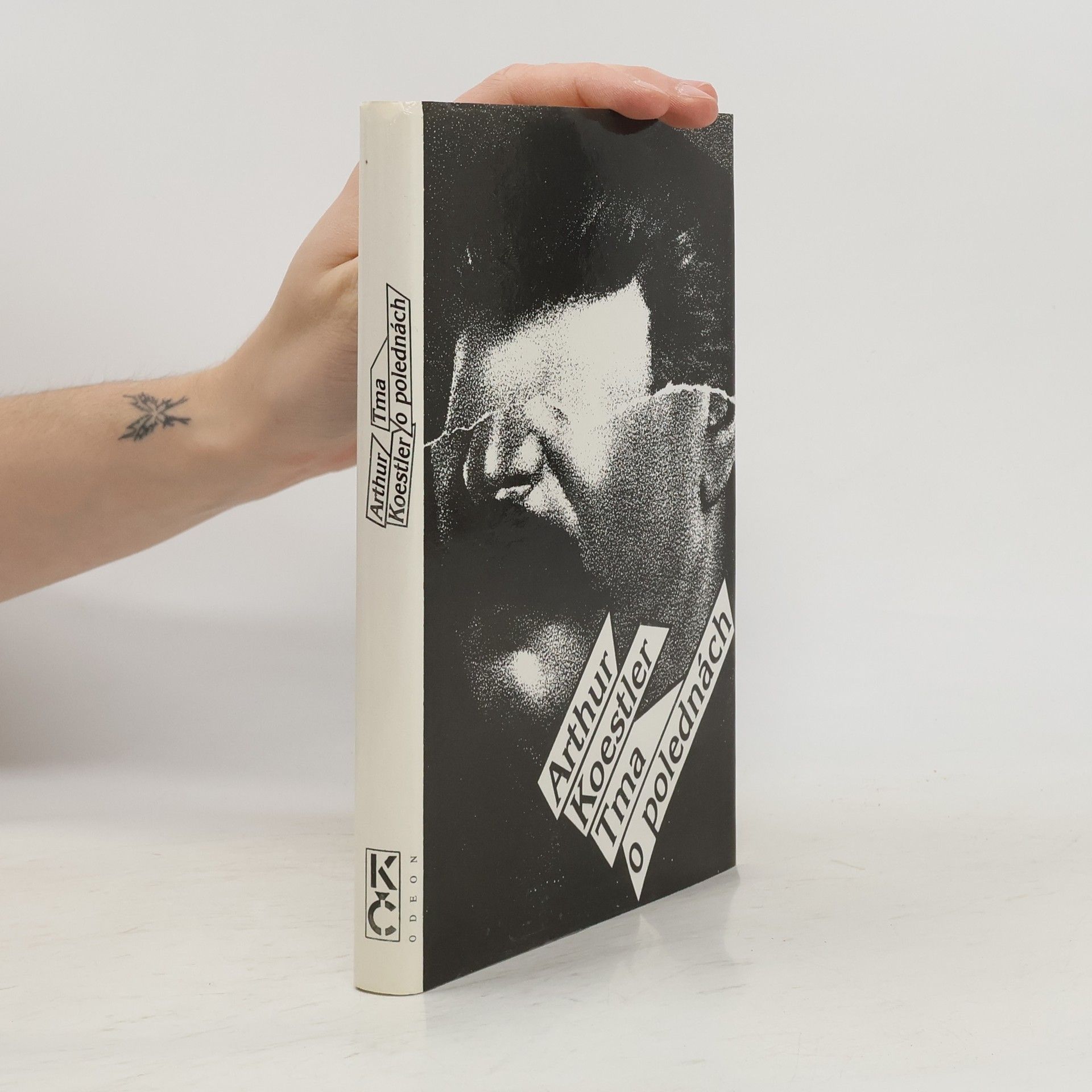 Arthur Koestler Tma o polednách