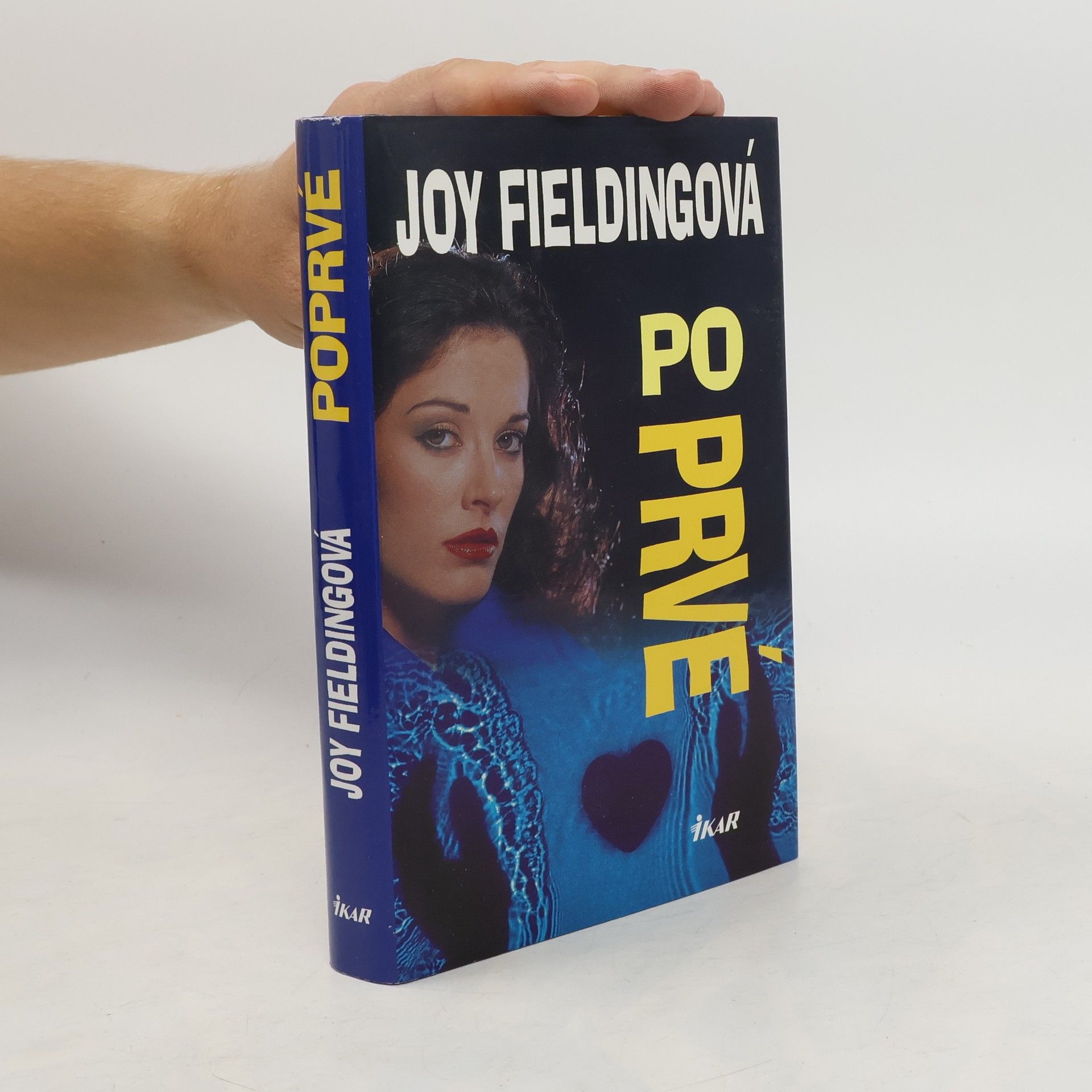 Joy Fielding Poprvé