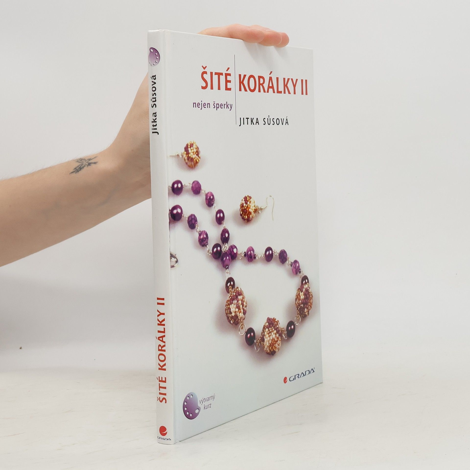 Šité korálky II. Nejen šperky.