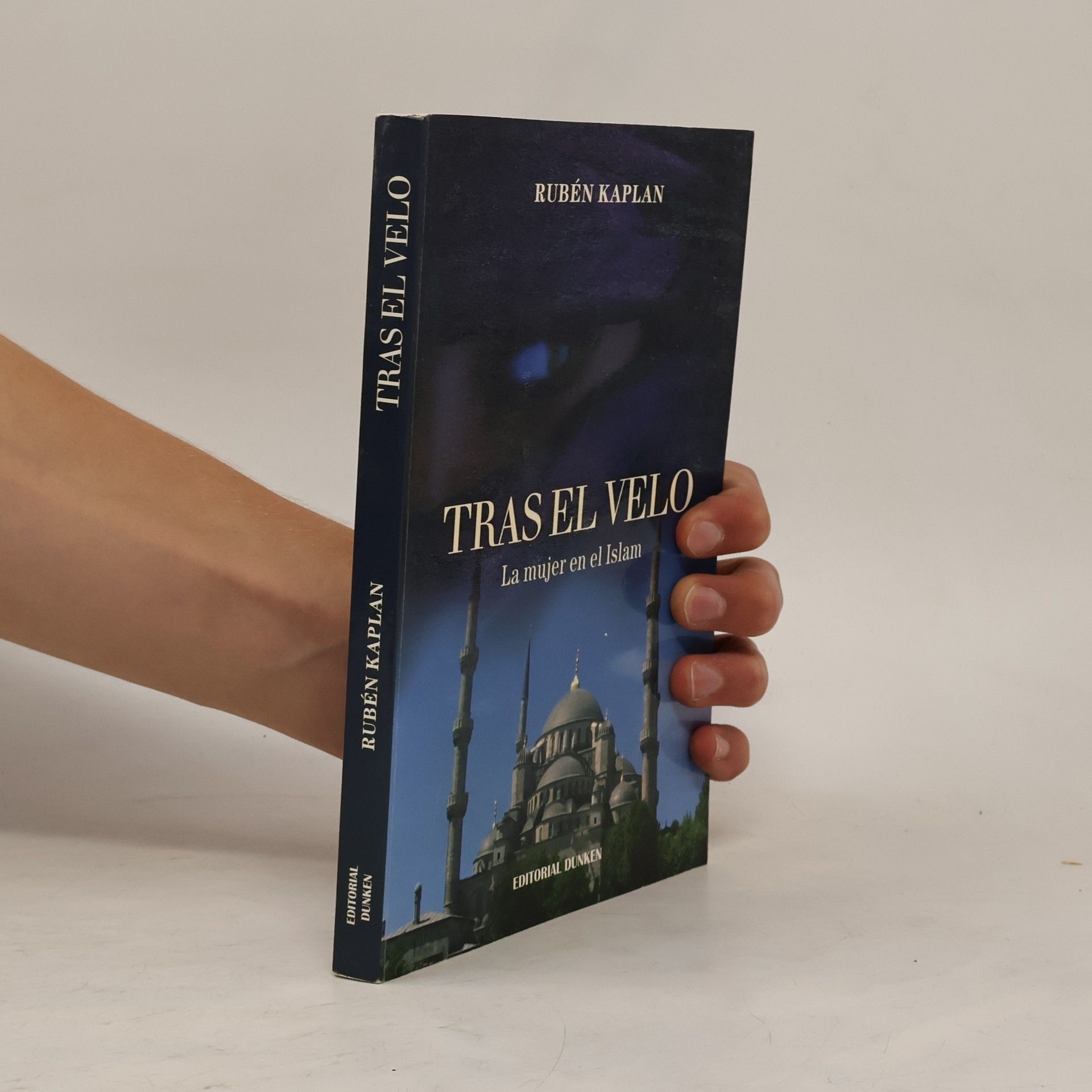 Rubén Kaplan Tras el velo