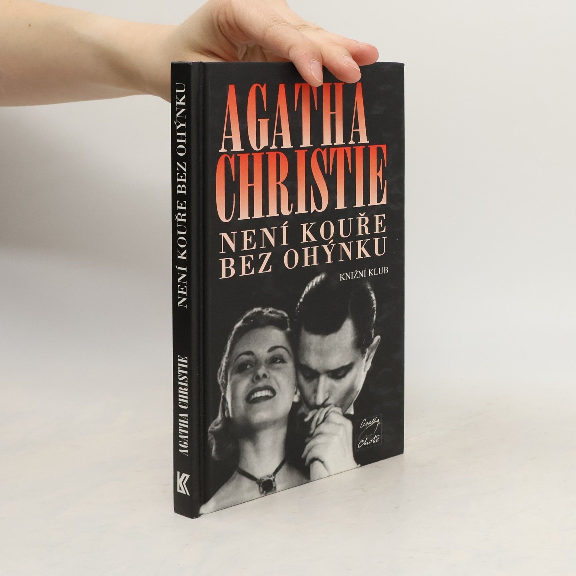 Agatha Christie Není kouře bez ohýnku