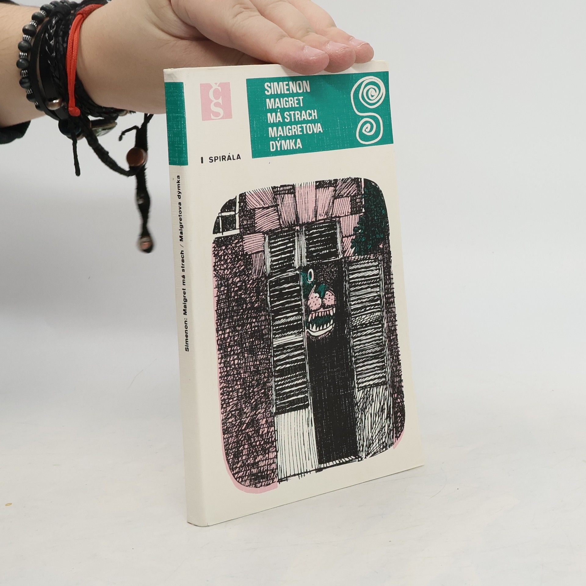 Maigret má strach. Maigretova dýmka