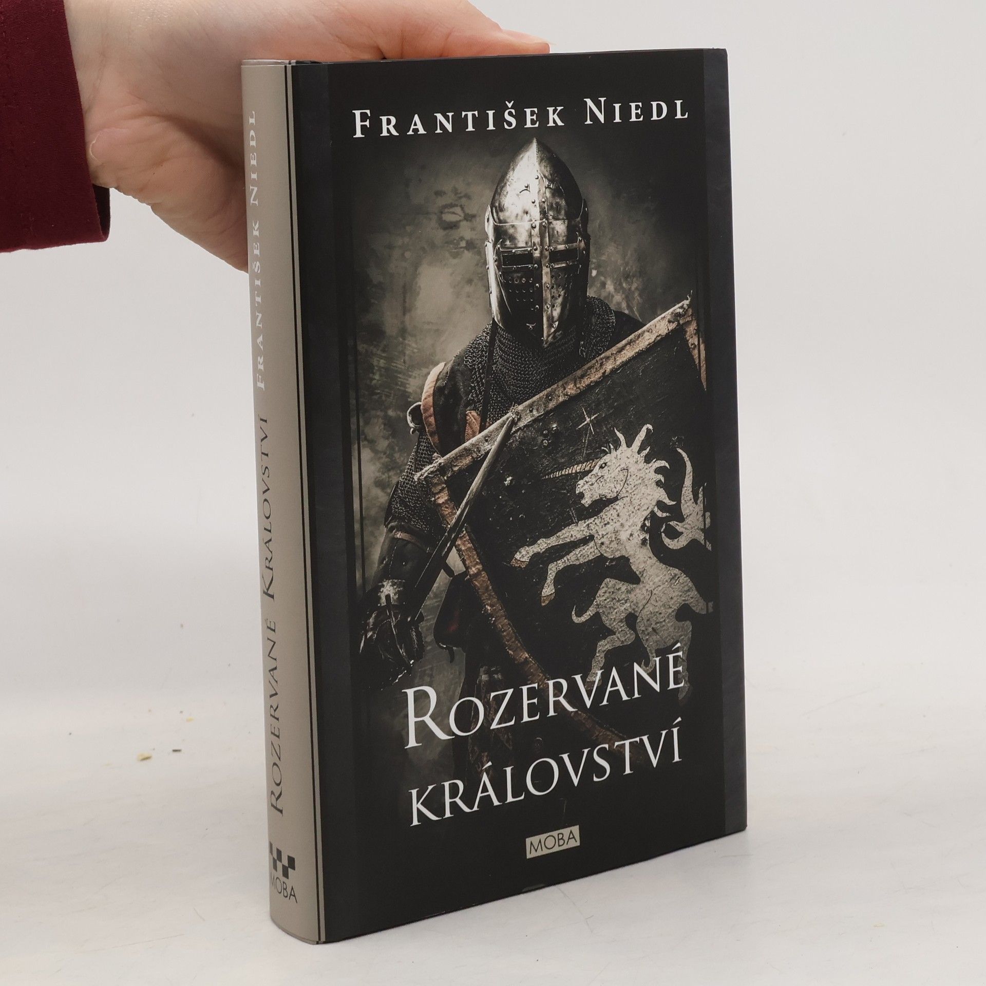 František Niedl Rozervané království