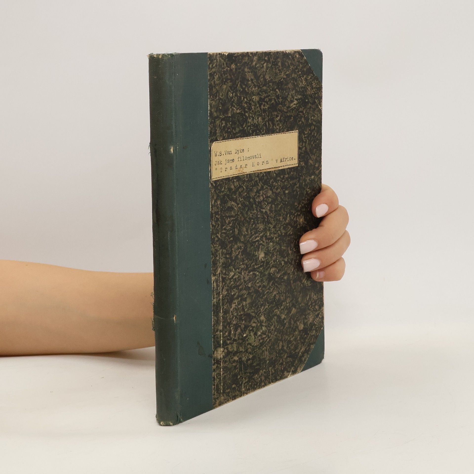 A.V. Ludvík Jak jsme filmovali Trader Horn v Africe