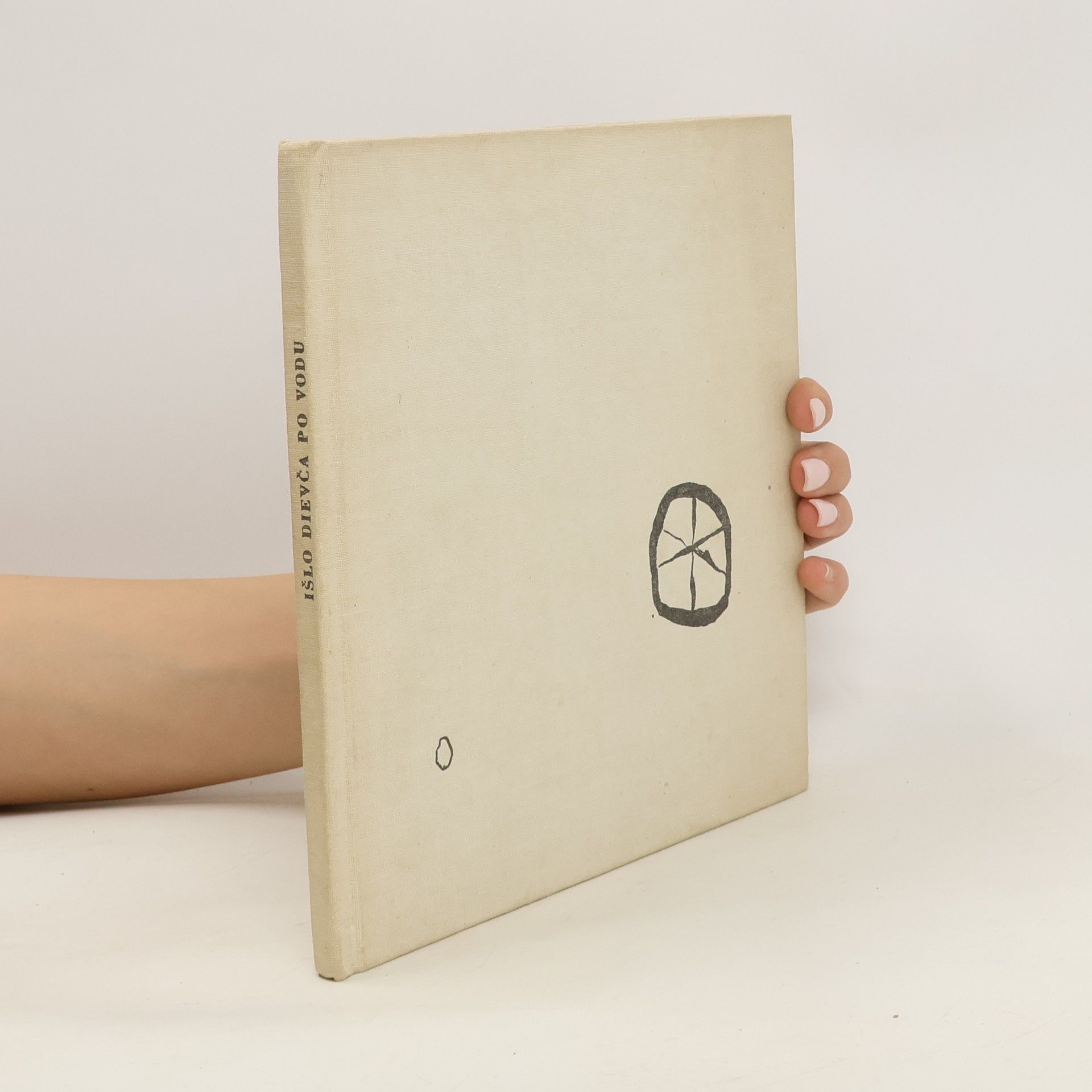 Autores varios Išlo dievča po vodu