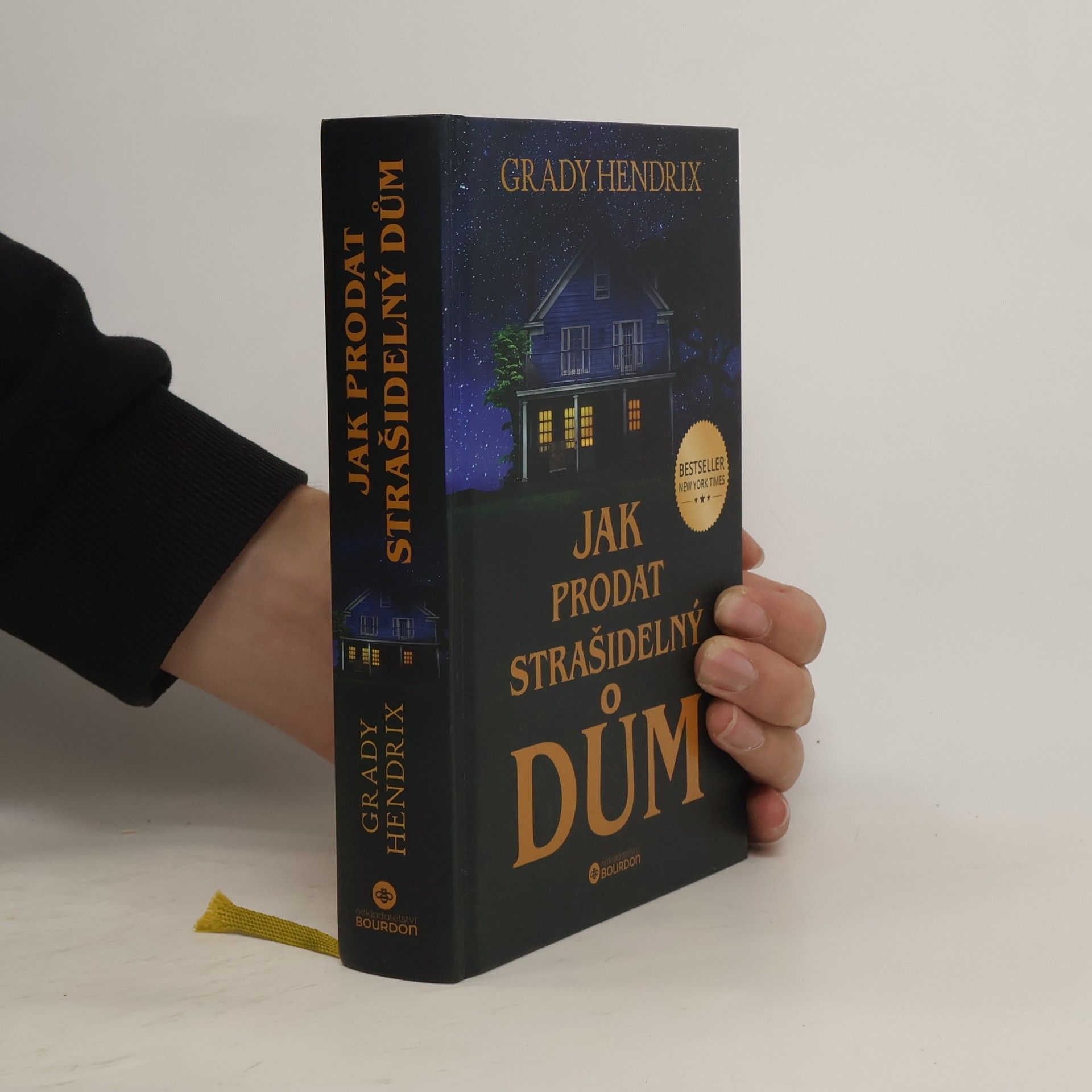 Grady Hendrix Jak prodat strašidelný dům