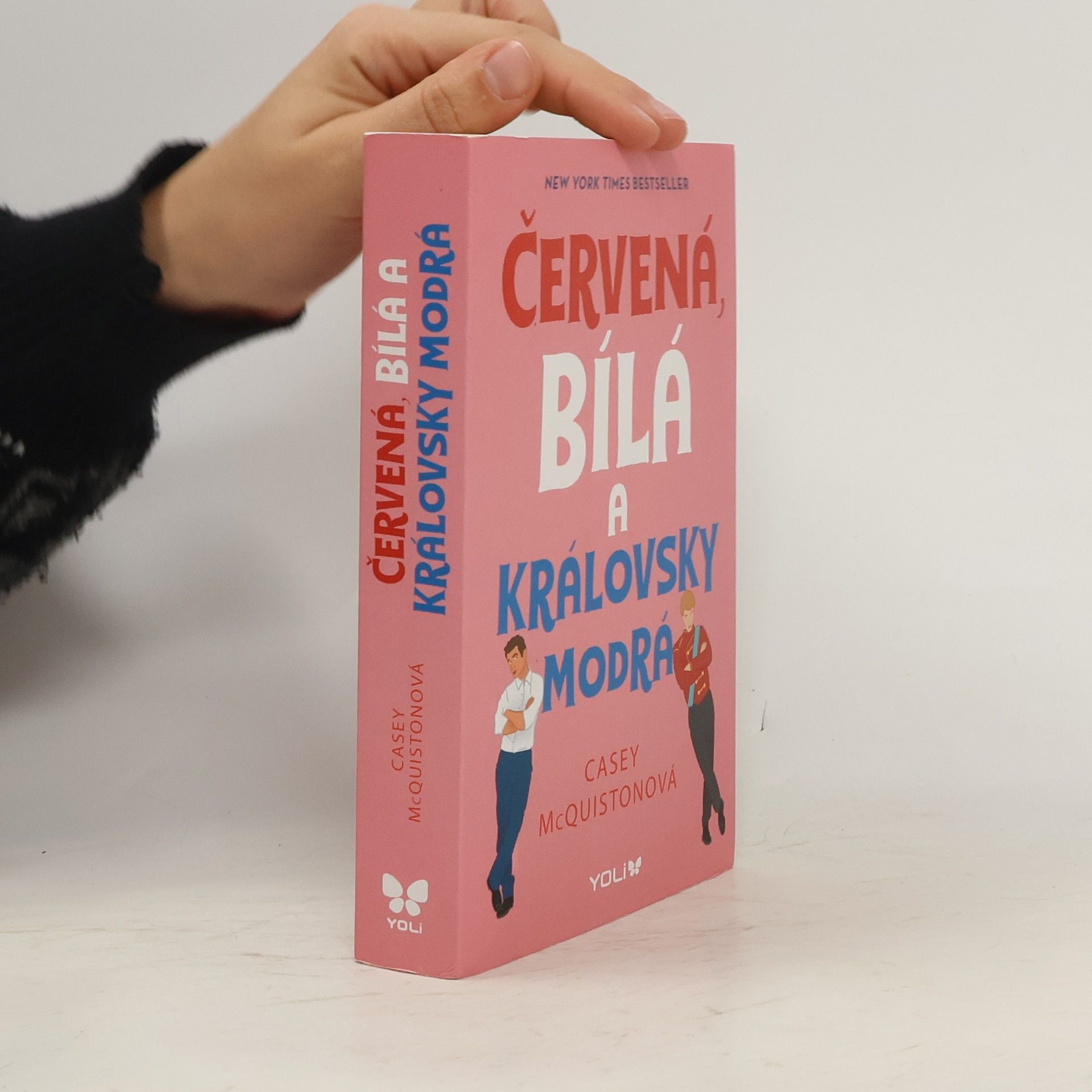 Červená, bílá a královsky modrá