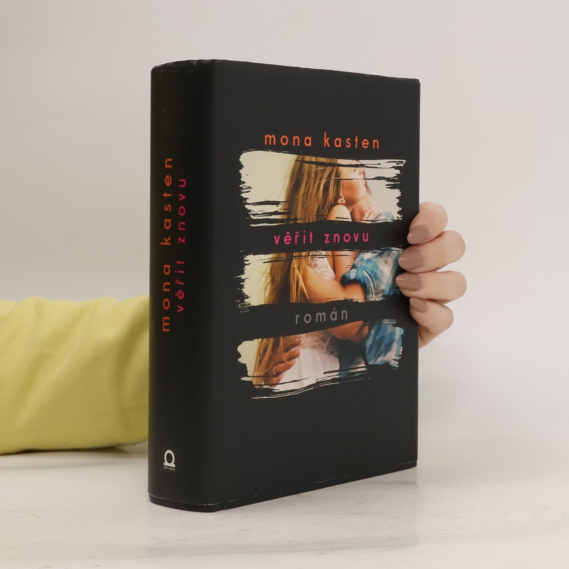Mona Kasten Věřit znovu