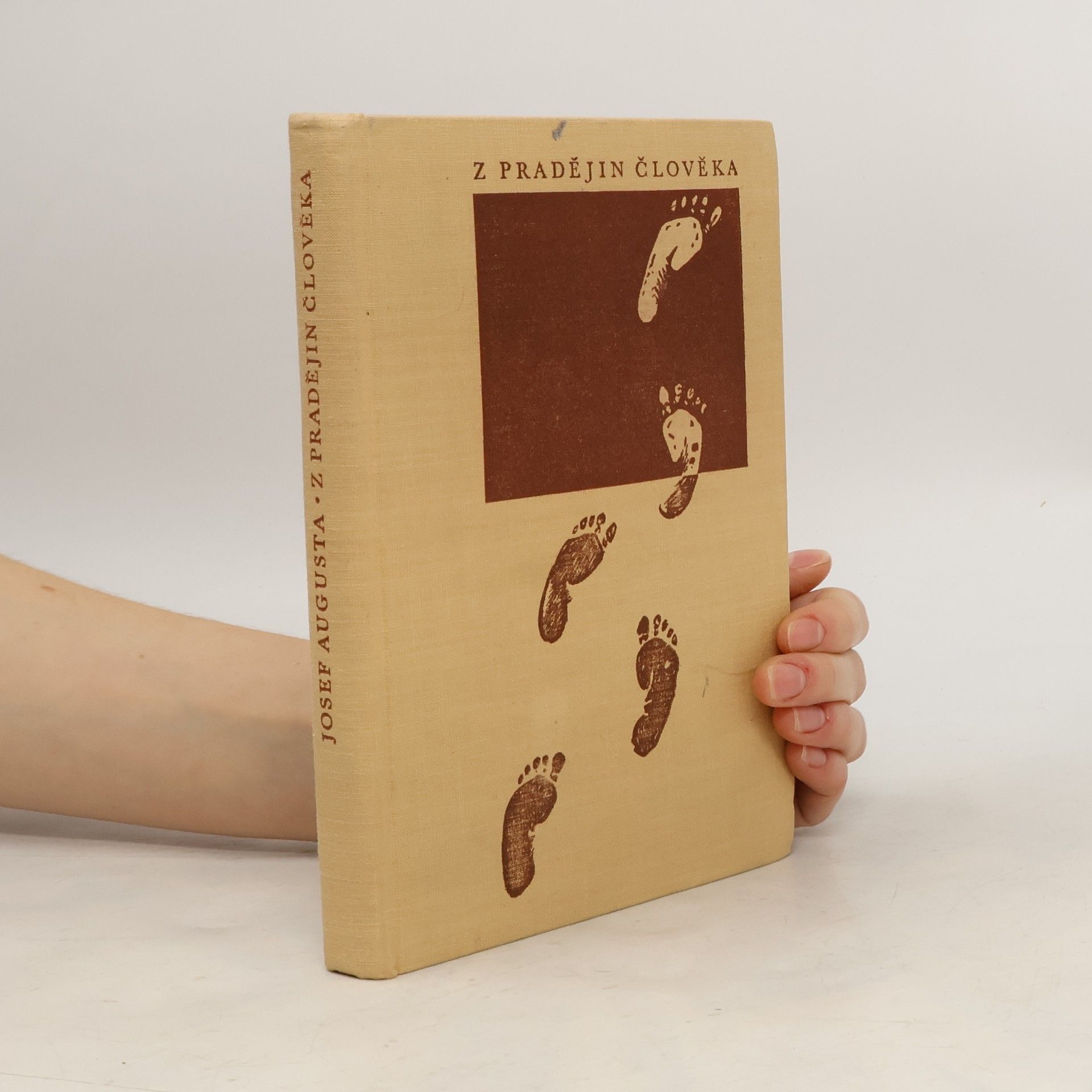 Josef Augusta Z pradějin člověka