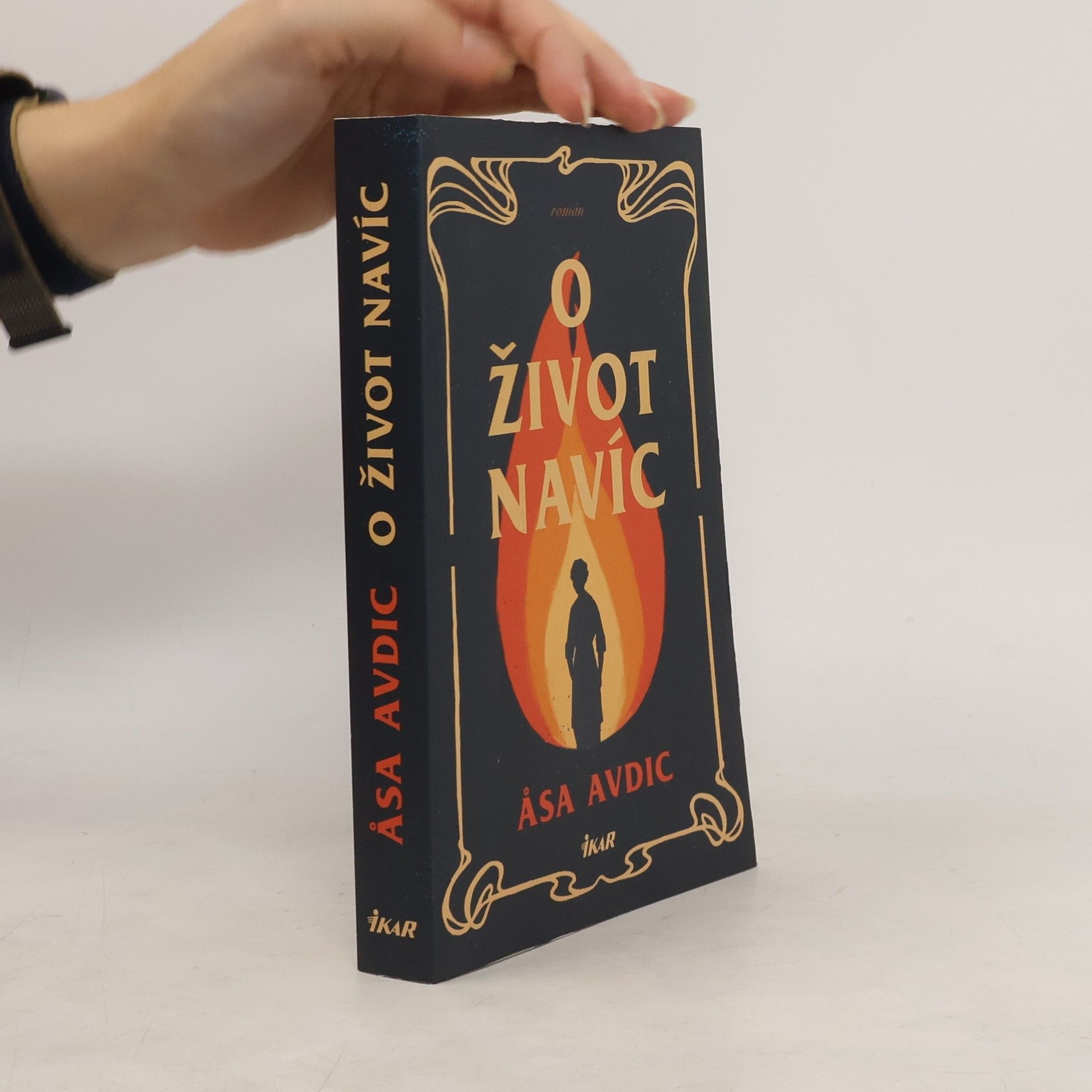 A. sa Avdic O život navíc