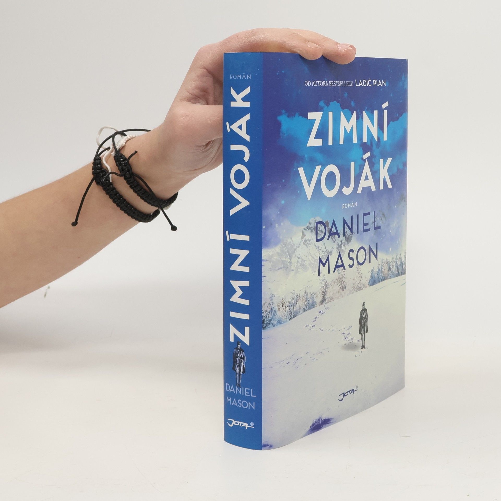 Daniel Mason Zimní voják