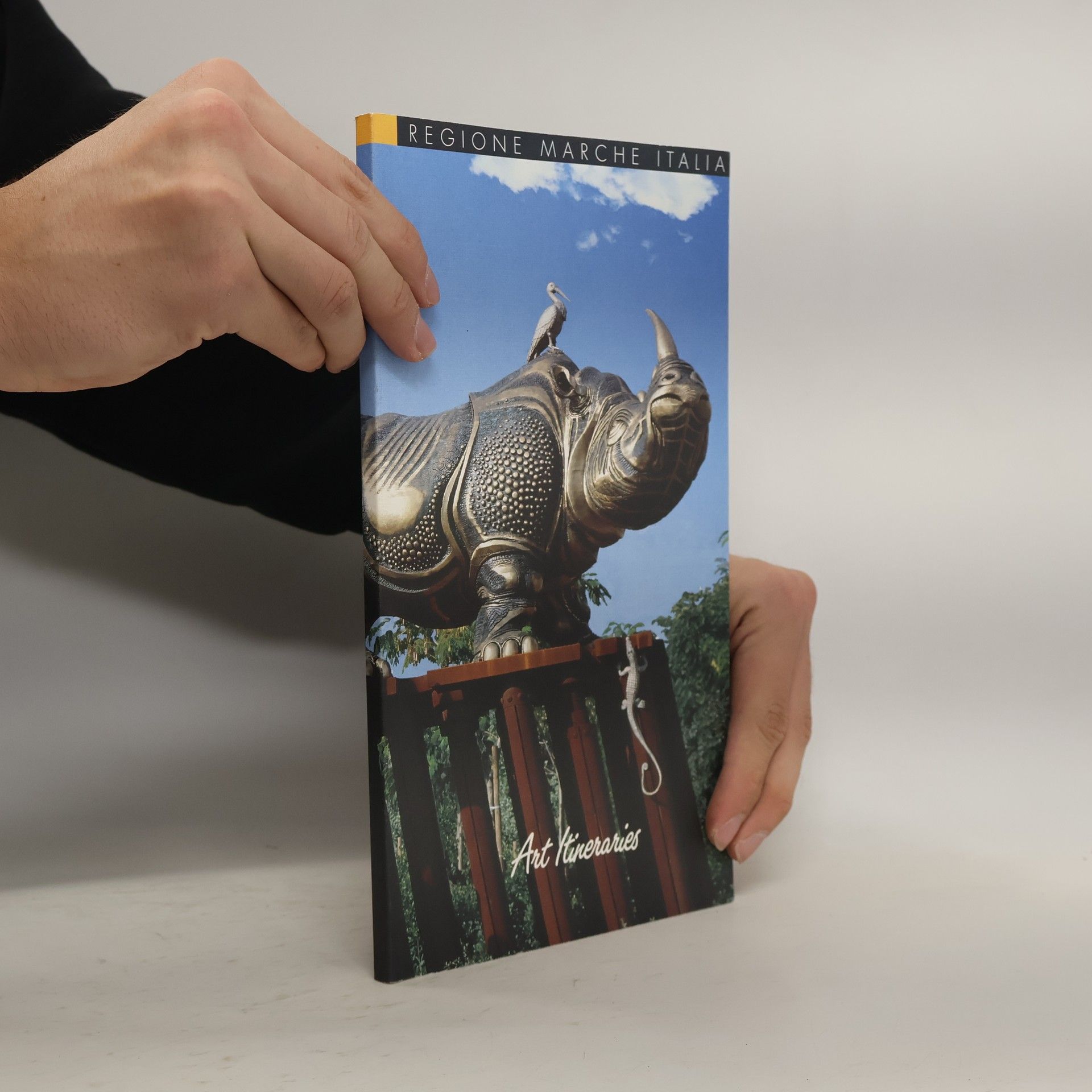 Various authors Regione marche Italia. Art Itineraries