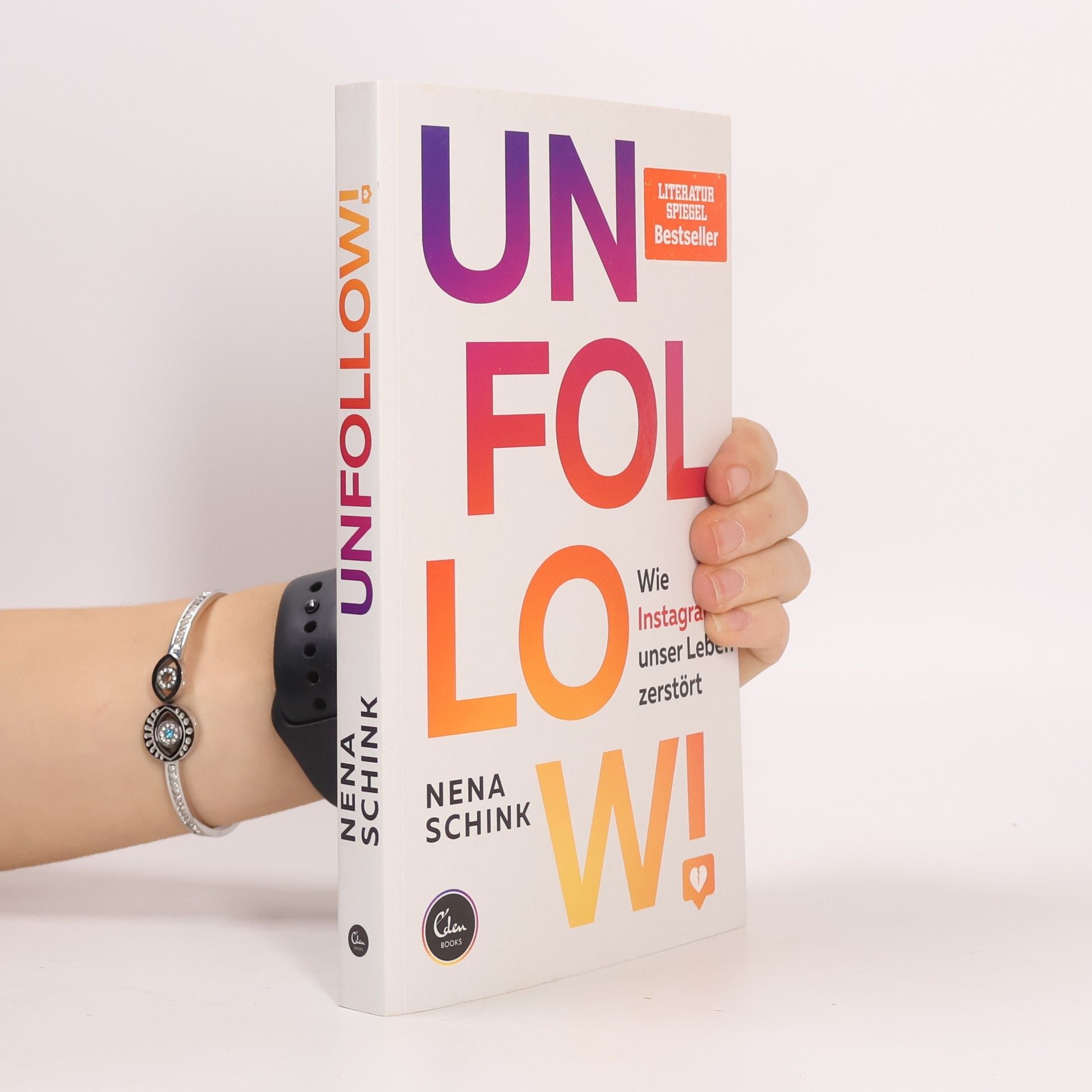 Nena Schink UNFOLLOW!