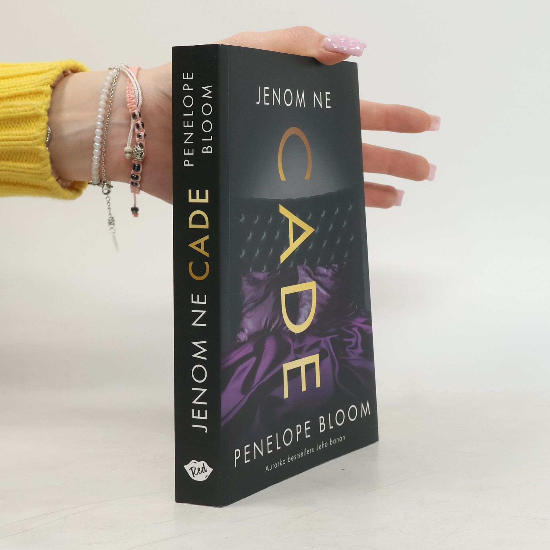 Penelope Bloom Jenom ne Cade