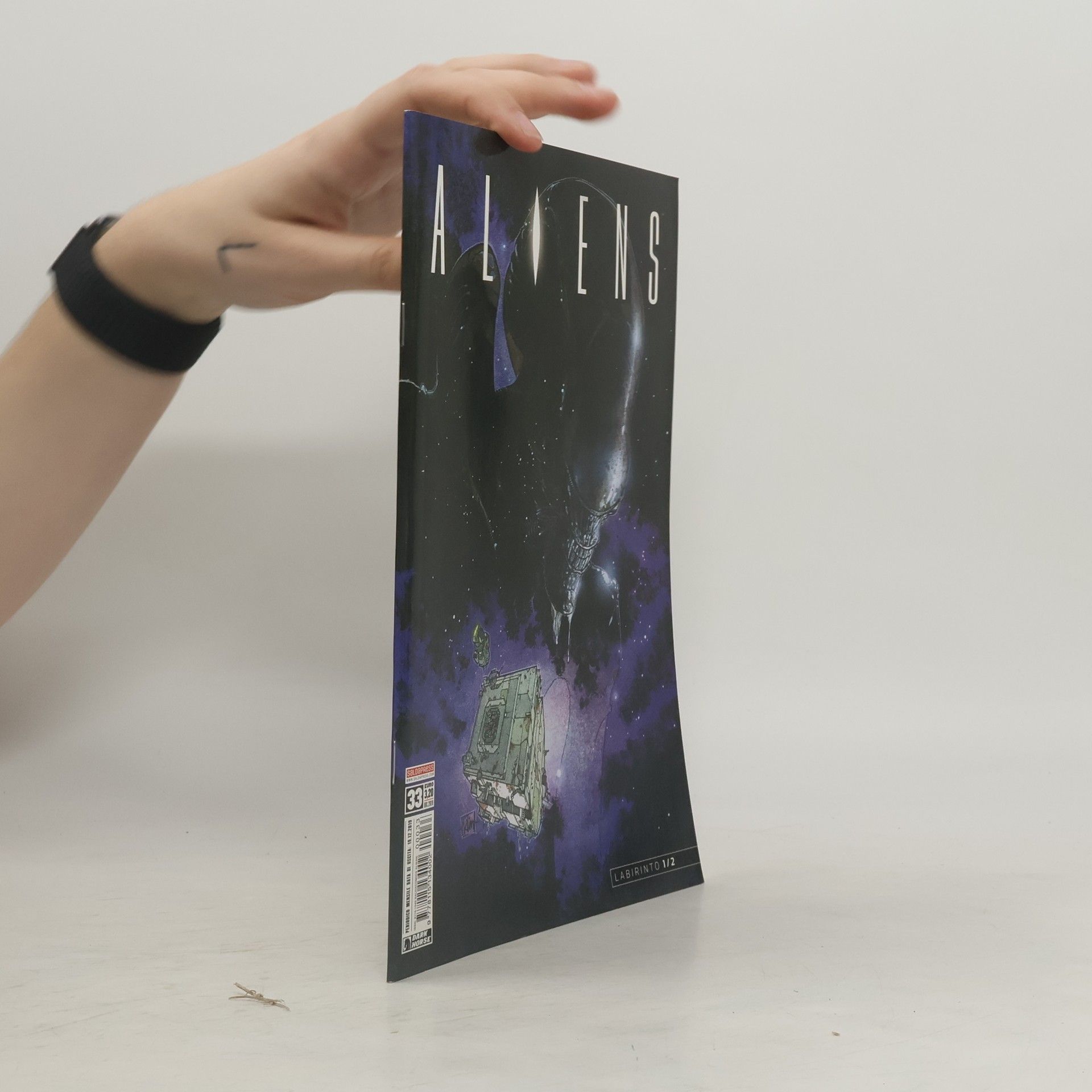 Various authors Aliens