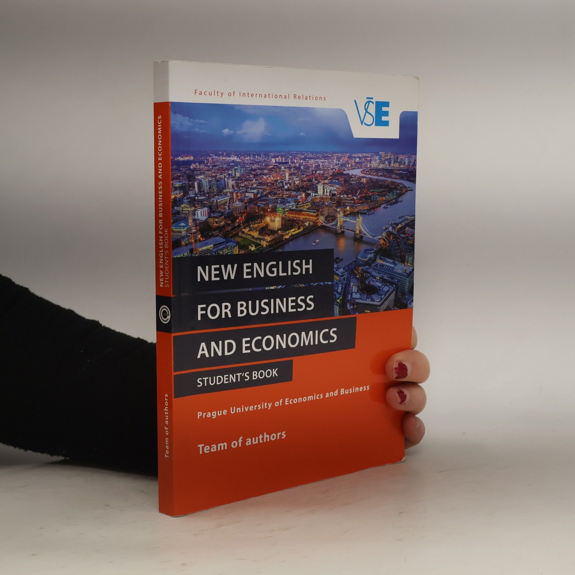 Kolektiv autorů New English for business and economics: Student's book
