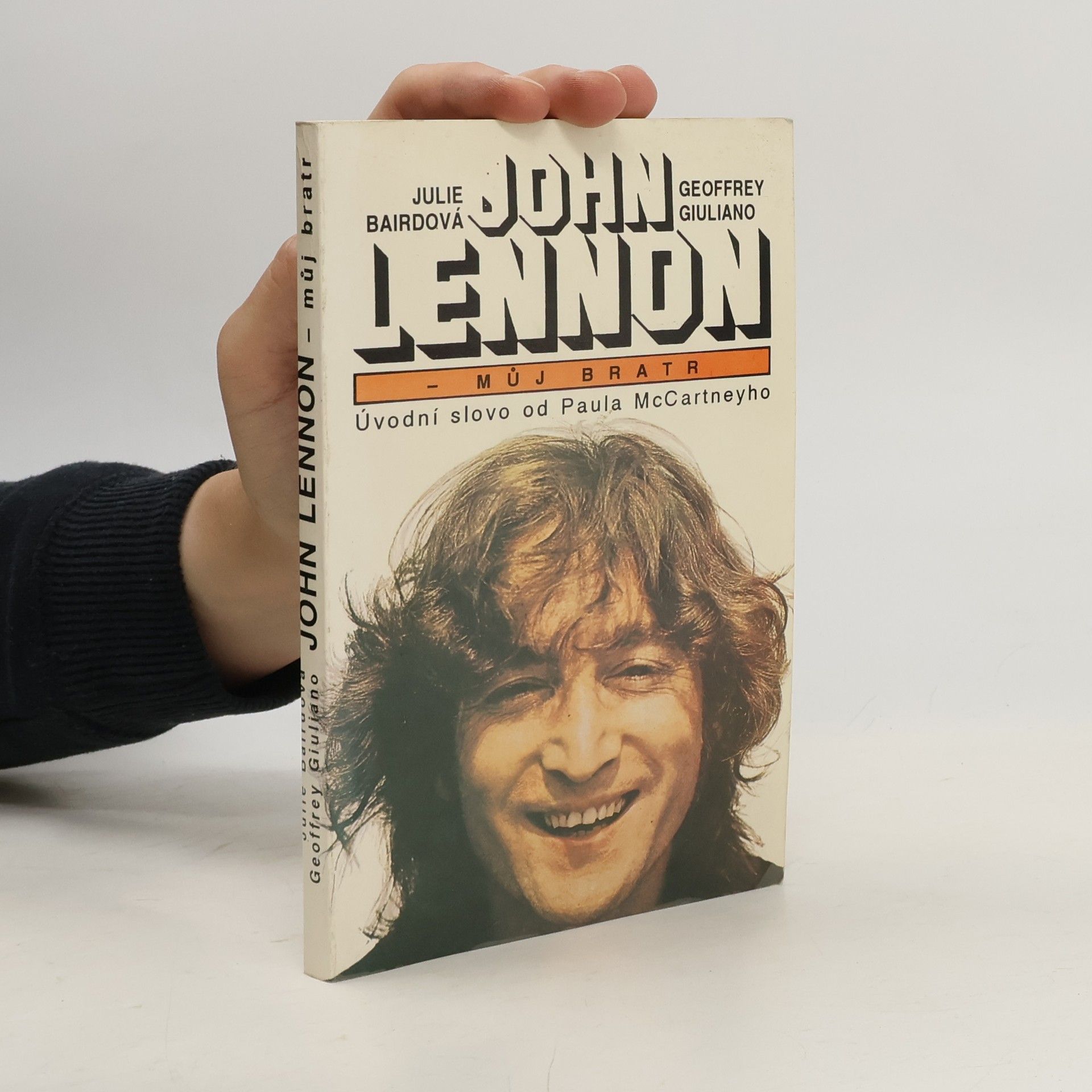 John Lennon - můj bratr