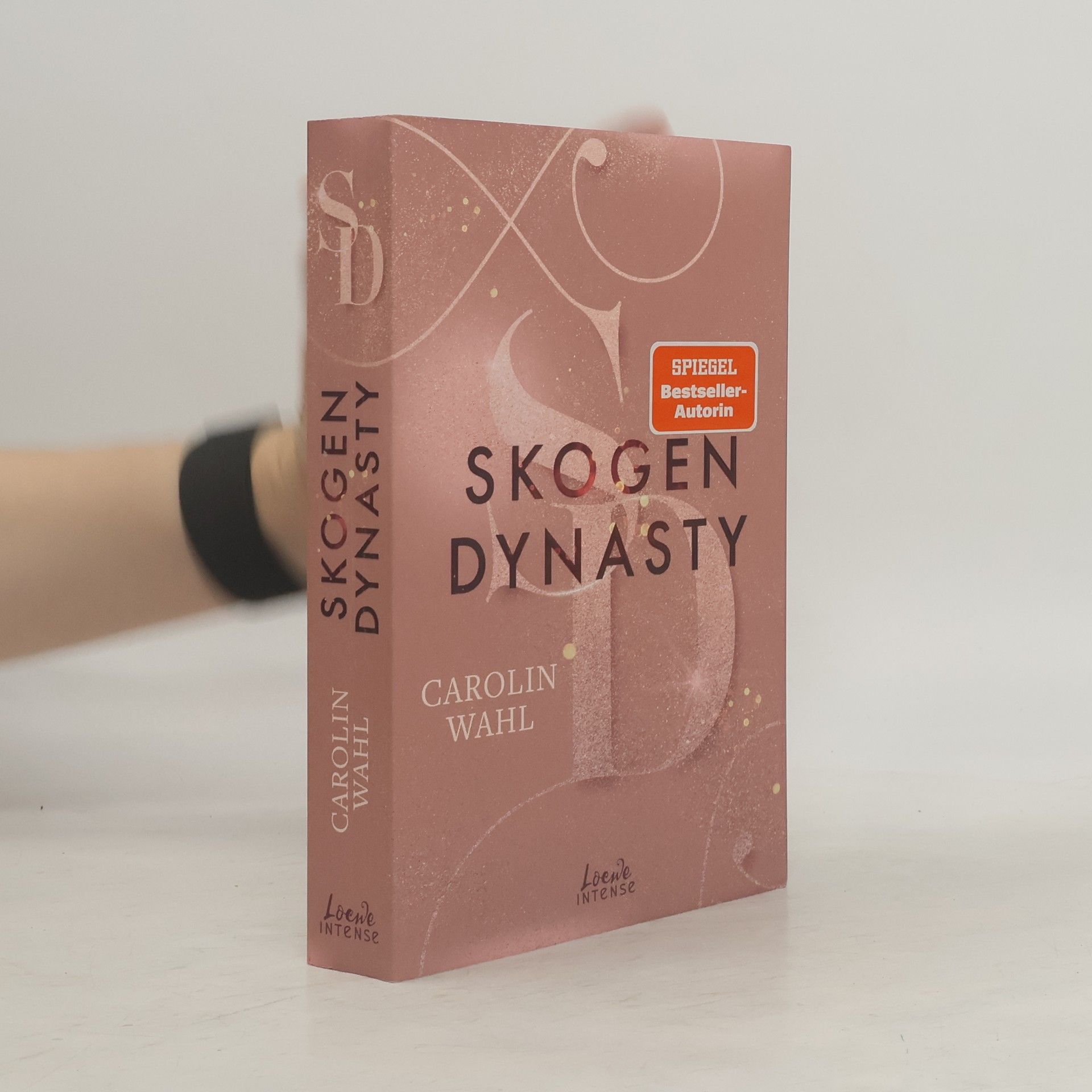 Carolin Wahl Crumbling Hearts 1. Skogen Dynasty