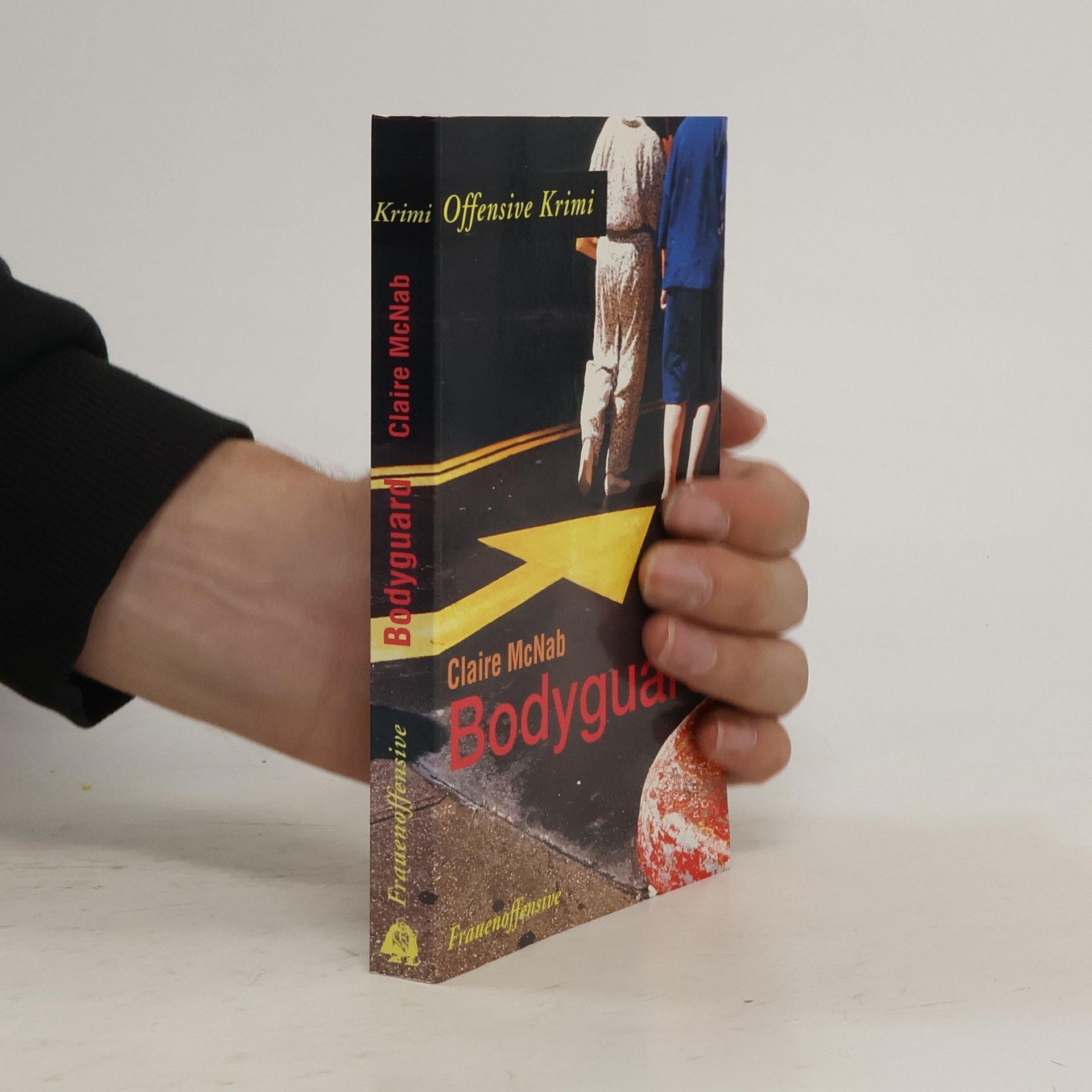 Claire McNab Bodyguard