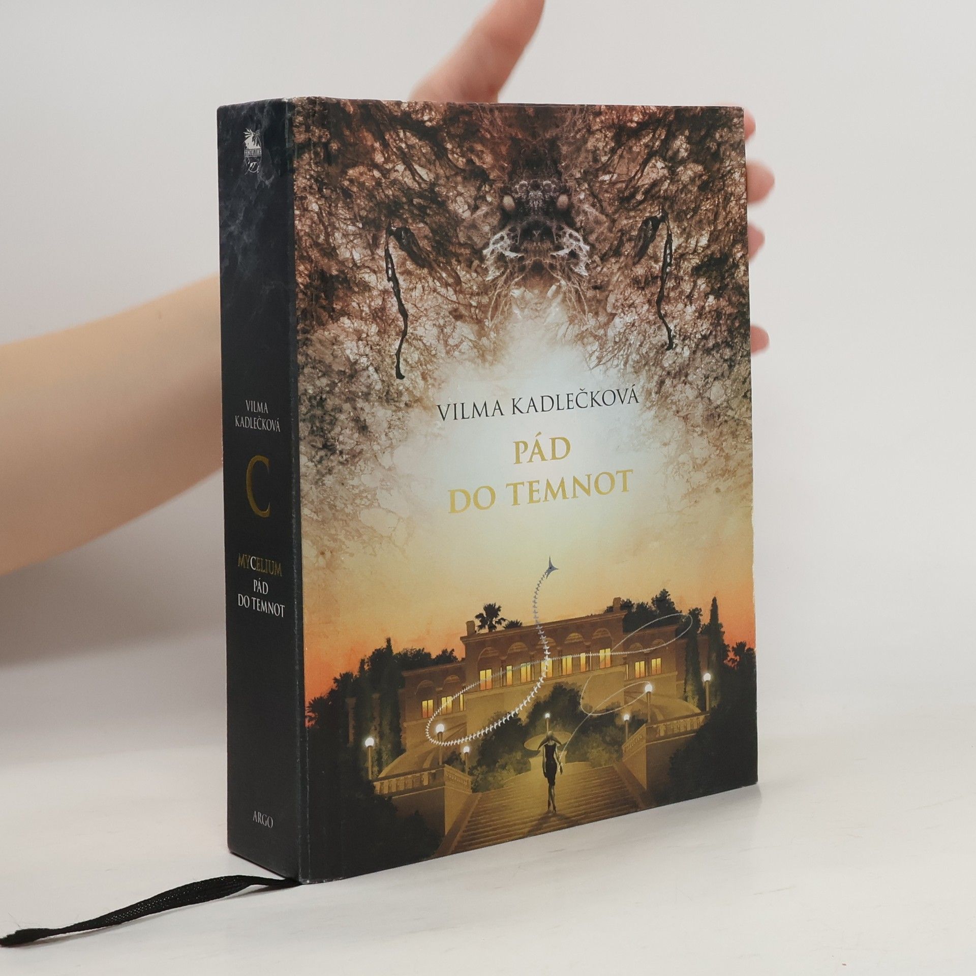 Vilma Kadlečková Mycelium. Pád do temnot