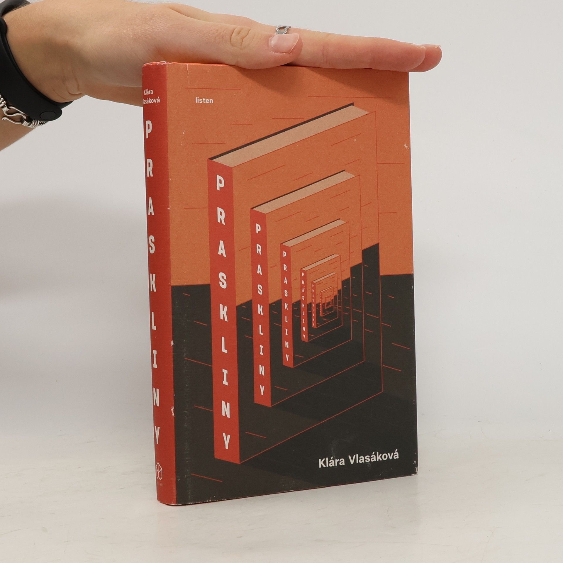 Klára Vlasáková Praskliny