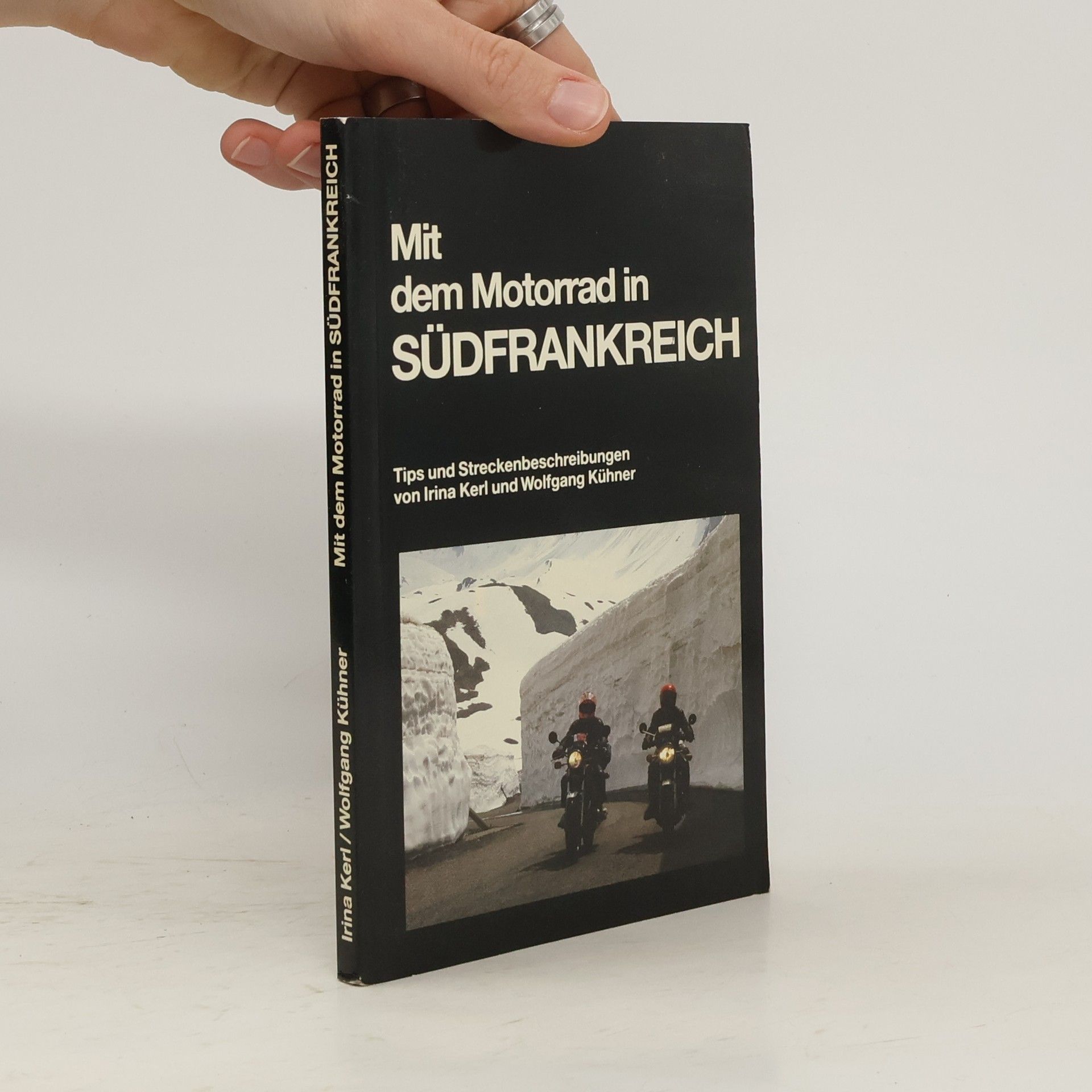 Irina Kerl Mit dem Motorrad in Südfrankreich