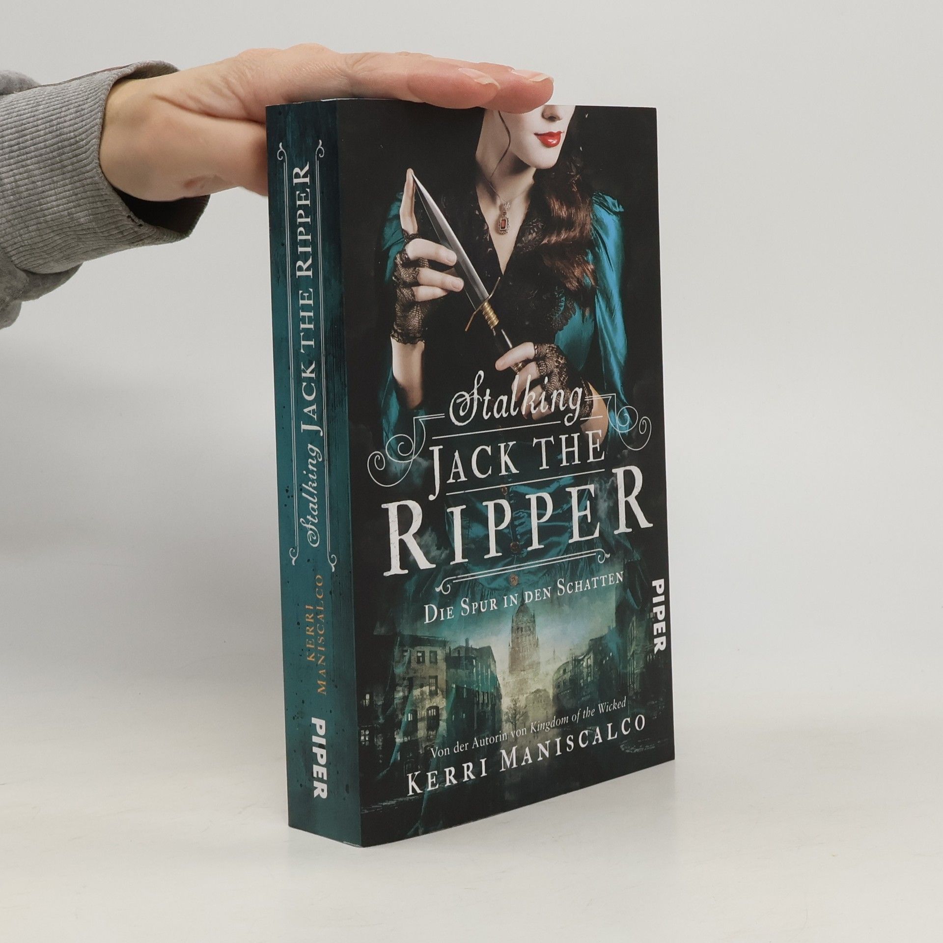 Kerri Maniscalco Stalking Jack the Ripper