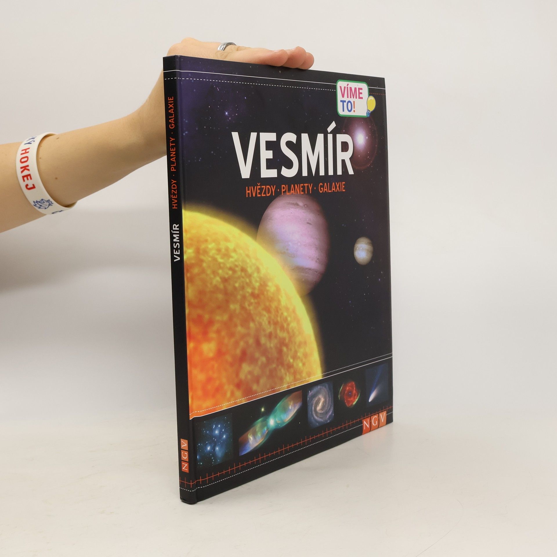 Kolektiv autorů Vesmír