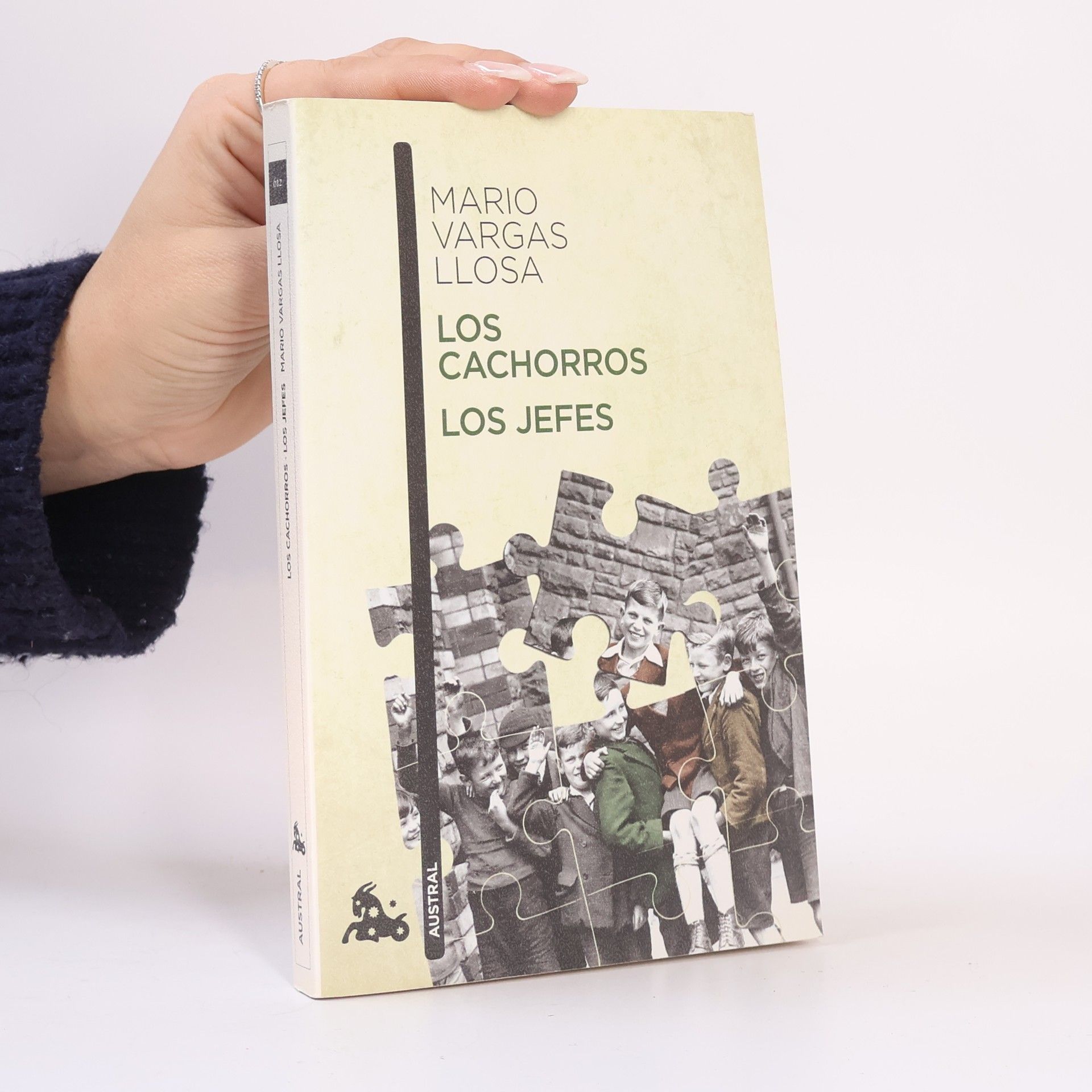Mario Vargas Llosa Los cachorros / Los jefes