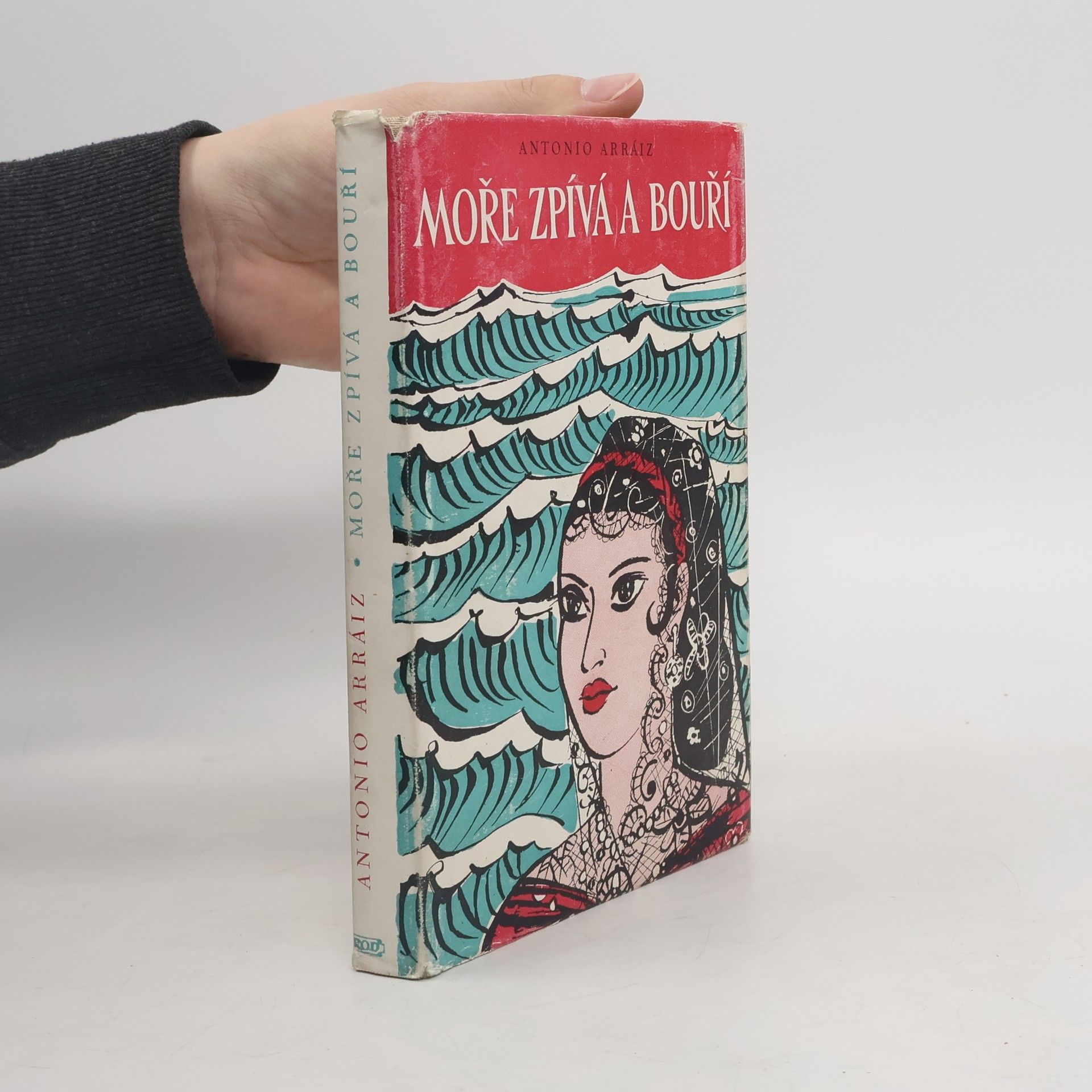 Antonio Arráiz Moře zpívá a bouří