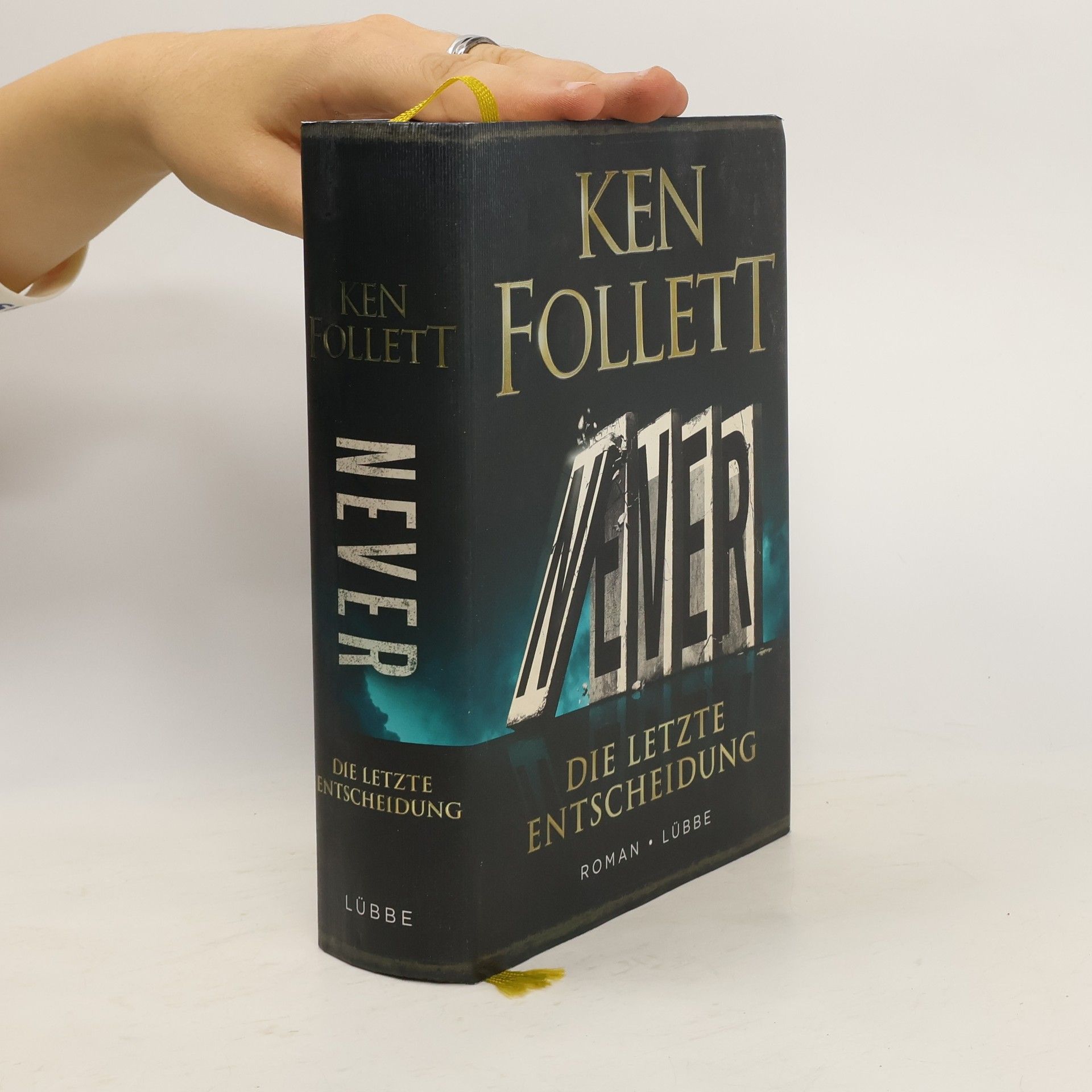 Ken Follett Never