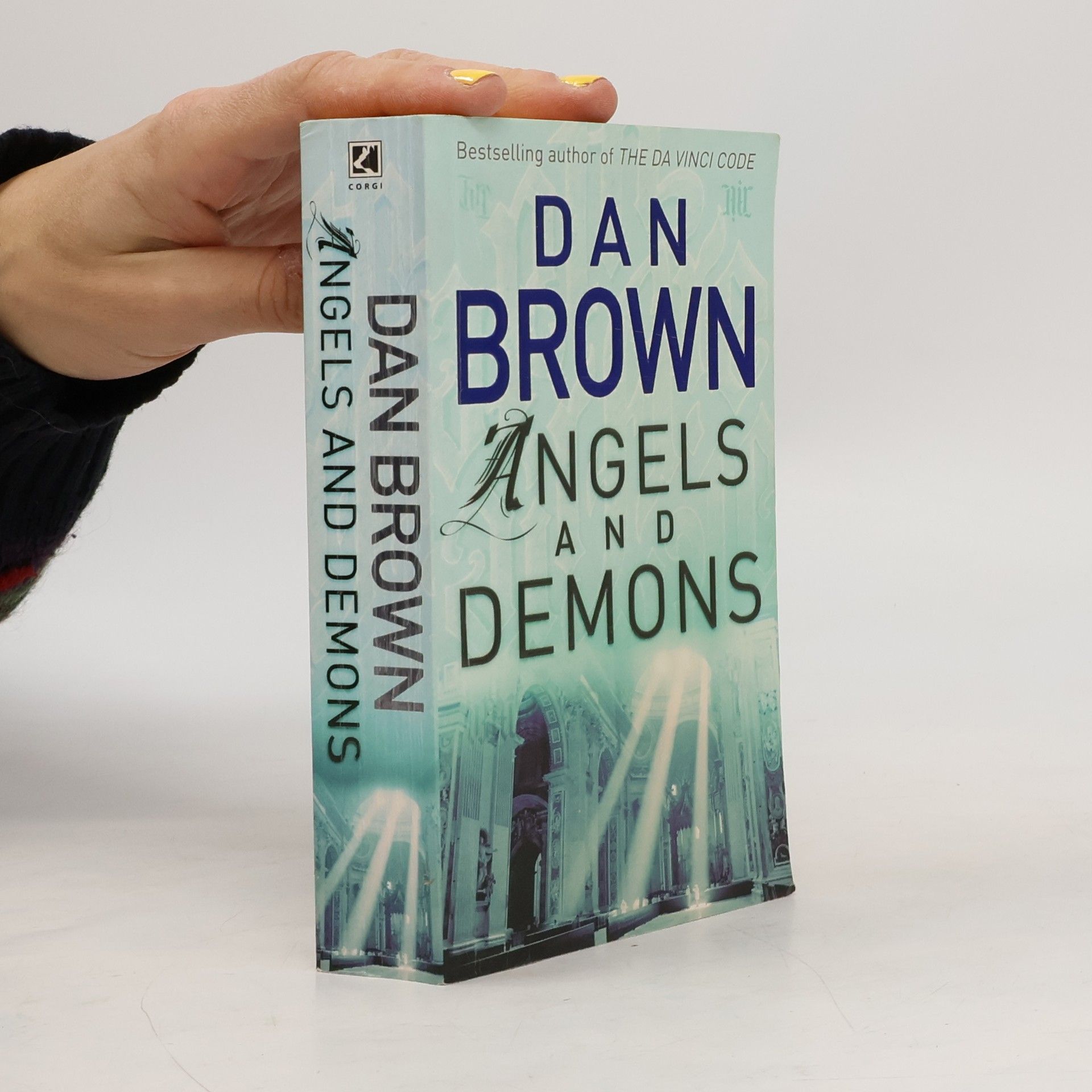 Dan Brown Angels and Demons