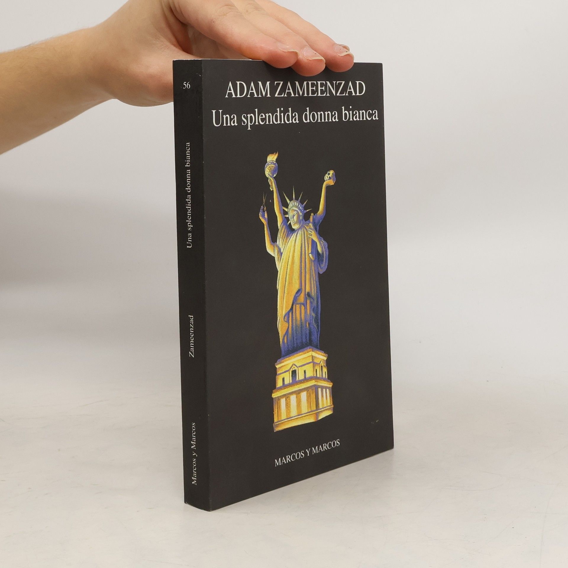 Una splendida donna bianca